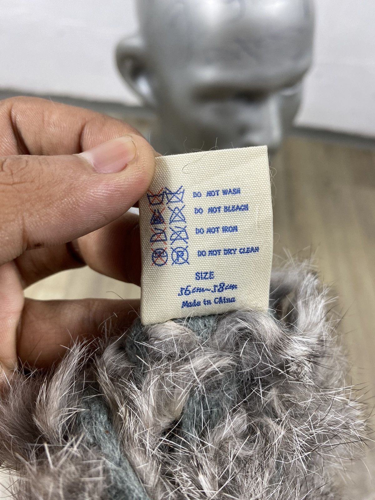 Japanese Brand Override Fur Beanie Hats Size ONE SIZE - 8 Thumbnail