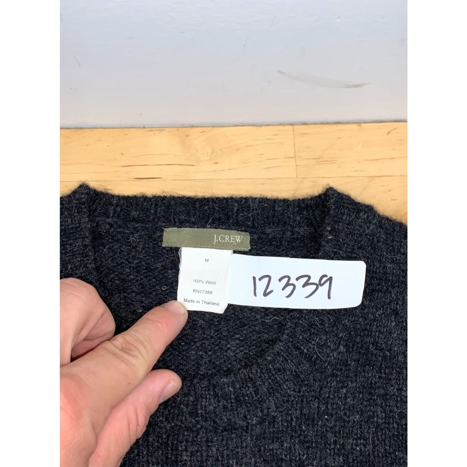 J.Crew J.CREW Wool Sweater Mens M Gray 100% Wool Crew Neck Long Sleeve Pullover Regular Fit Knit Casual Winter Fall Size US M / EU 48-50 / 2 - 2 Thumbnail
