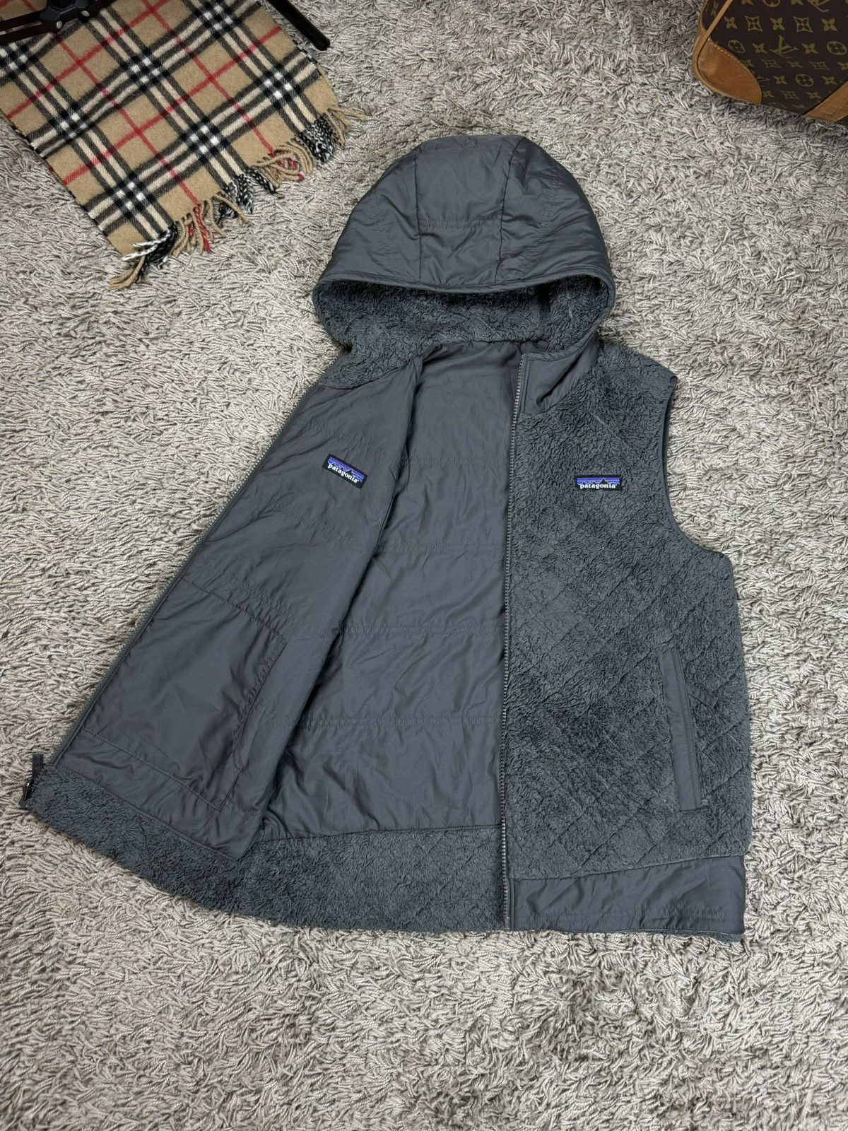 Patagonia Vintage reversible gilet Patagonia original outdoors item Size S / US 4 / IT 40 - 1 Thumbnail
