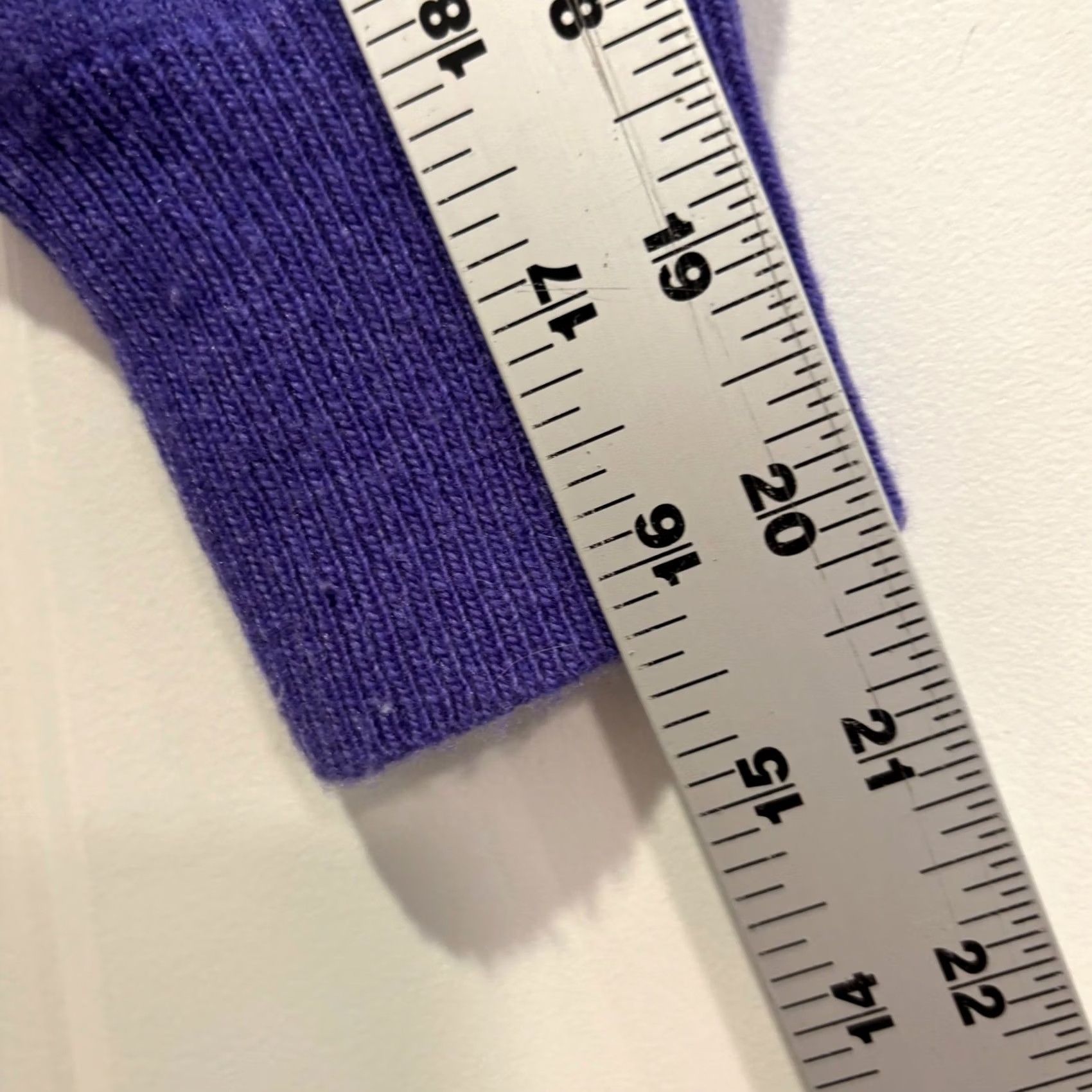J.Crew J.Crew Cardigan Sweater XS Purple V-Neck Button Front Knit Top Women Size XS / US 0-2 / IT 36-38 - 4 Thumbnail