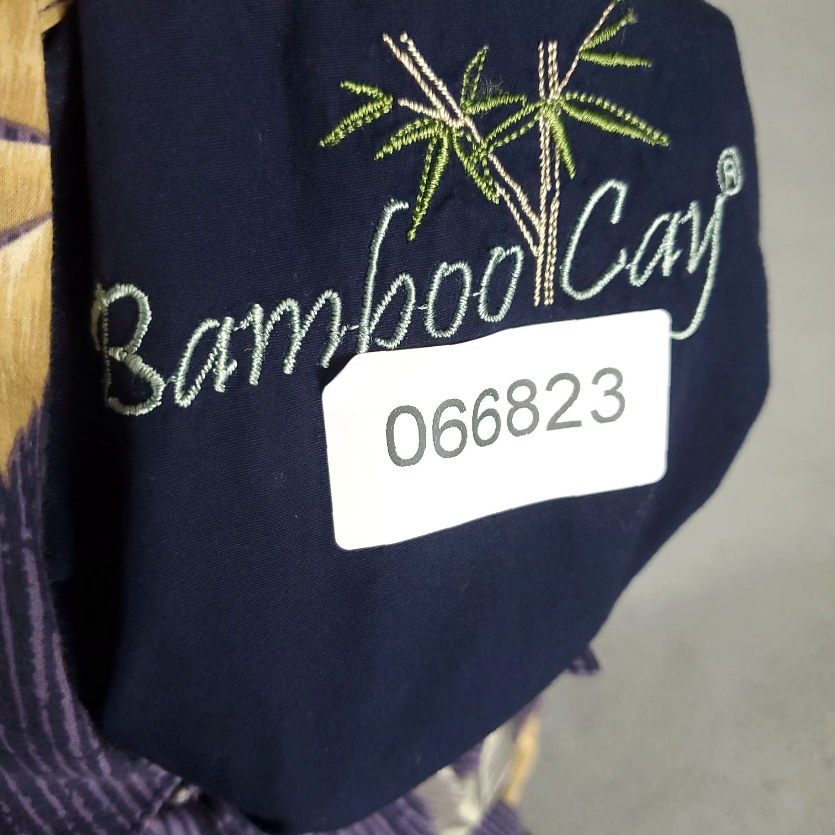 Vintage Bamboo Cay Shirt Mens Large Purple Hawaiian Button Up Short Sleeve Pattern: Solid, Collared, Button-Front, Cotton Woven, Aloha Casual Classic Size US L / EU 52-54 / 3 - 7 Thumbnail