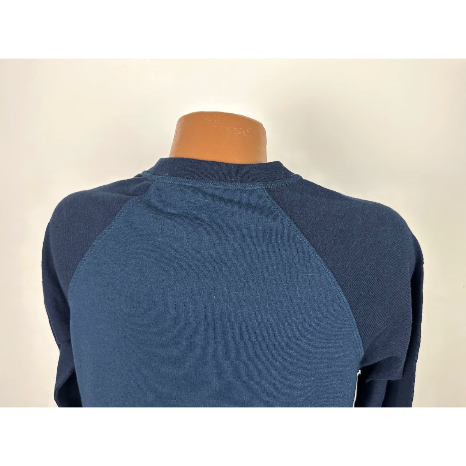 Eddie Bauer Eddie Bauer Raglan T-Shirt Shirt Men M Navy Blue Cotton Polyester Jersey Midweight Outdoor Sports Vintage: No Size US M / EU 48-50 / 2 - 7 Thumbnail