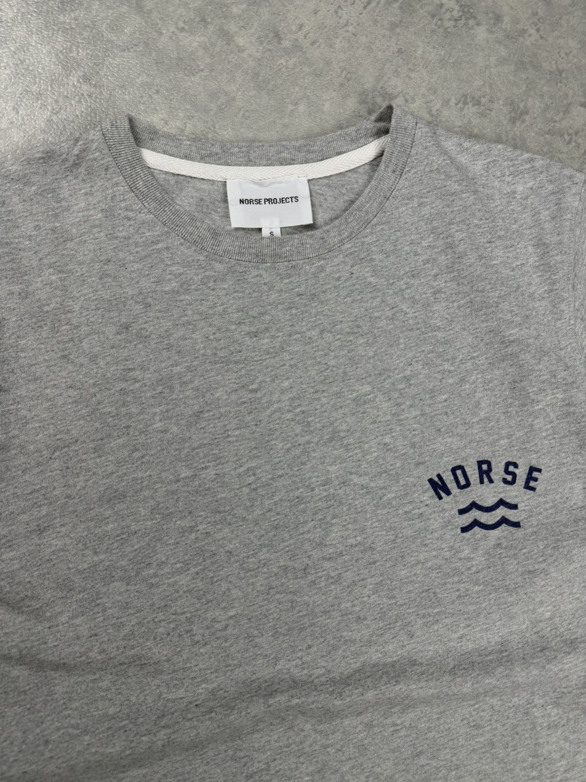 Norse Projects Norse Projects Niels Ivy Wave Logo Tee Grey Size S Size US S / EU 44-46 / 1 - 4 Thumbnail