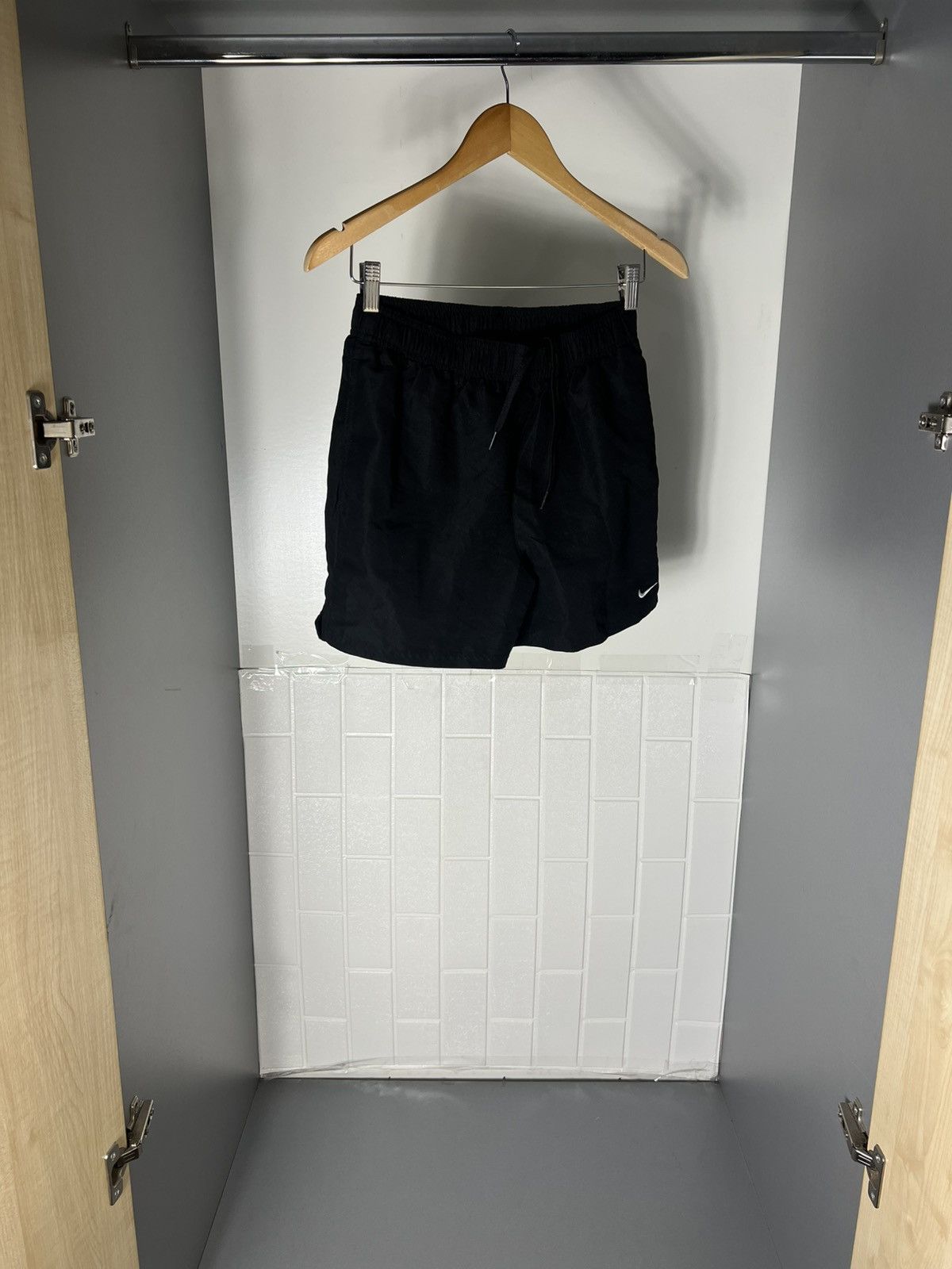 Nike VINTAGE NIKE RUNNING RETRO DRILL SWOOSH SHORTS CASUAL 90s Size US 30 / EU 46 - 4 Thumbnail