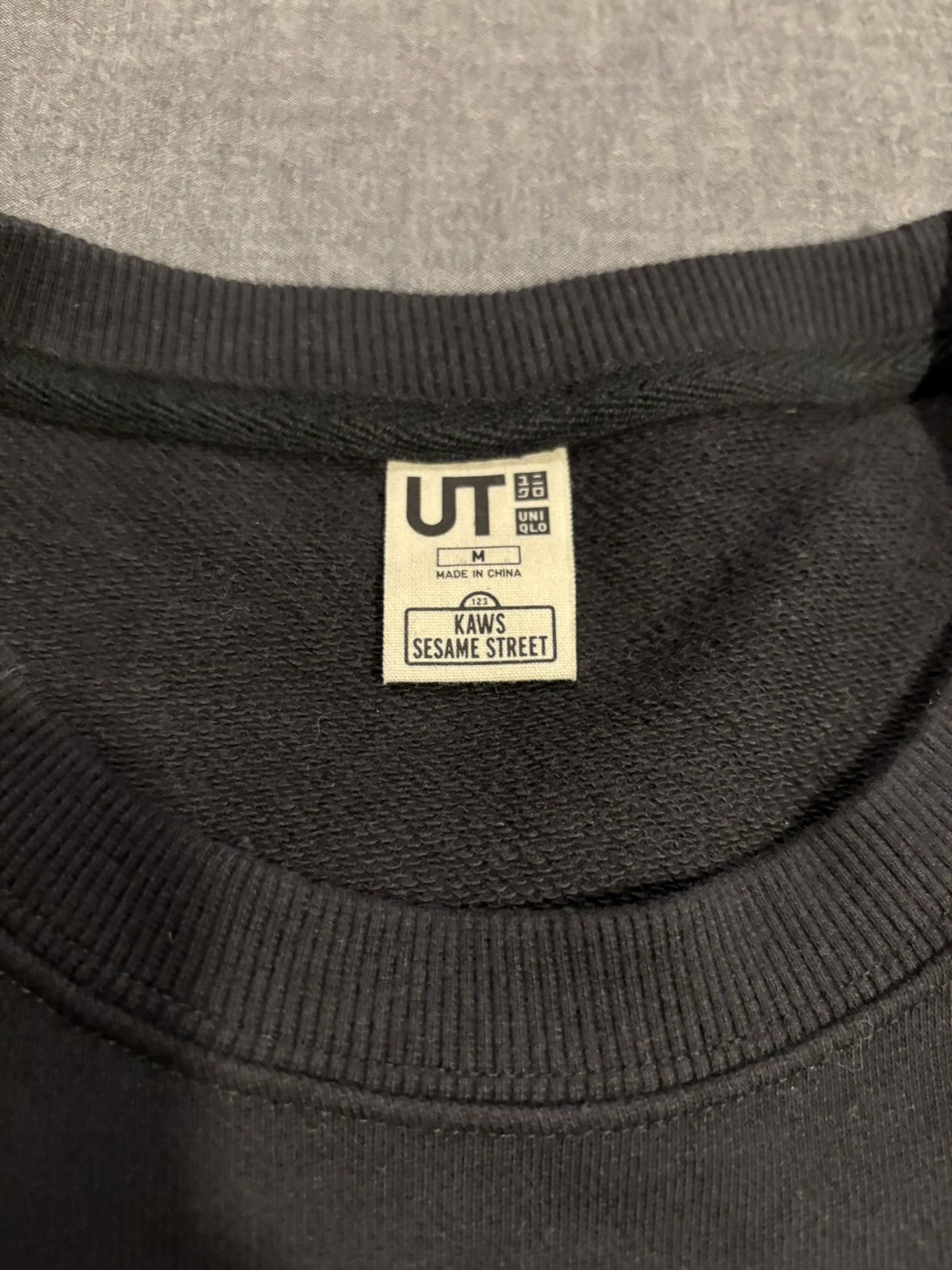 Kaws × Uniqlo Uniqlo UT x KAWS Sesame Street sweatshirt Size US M / EU 48-50 / 2 - 4 Thumbnail