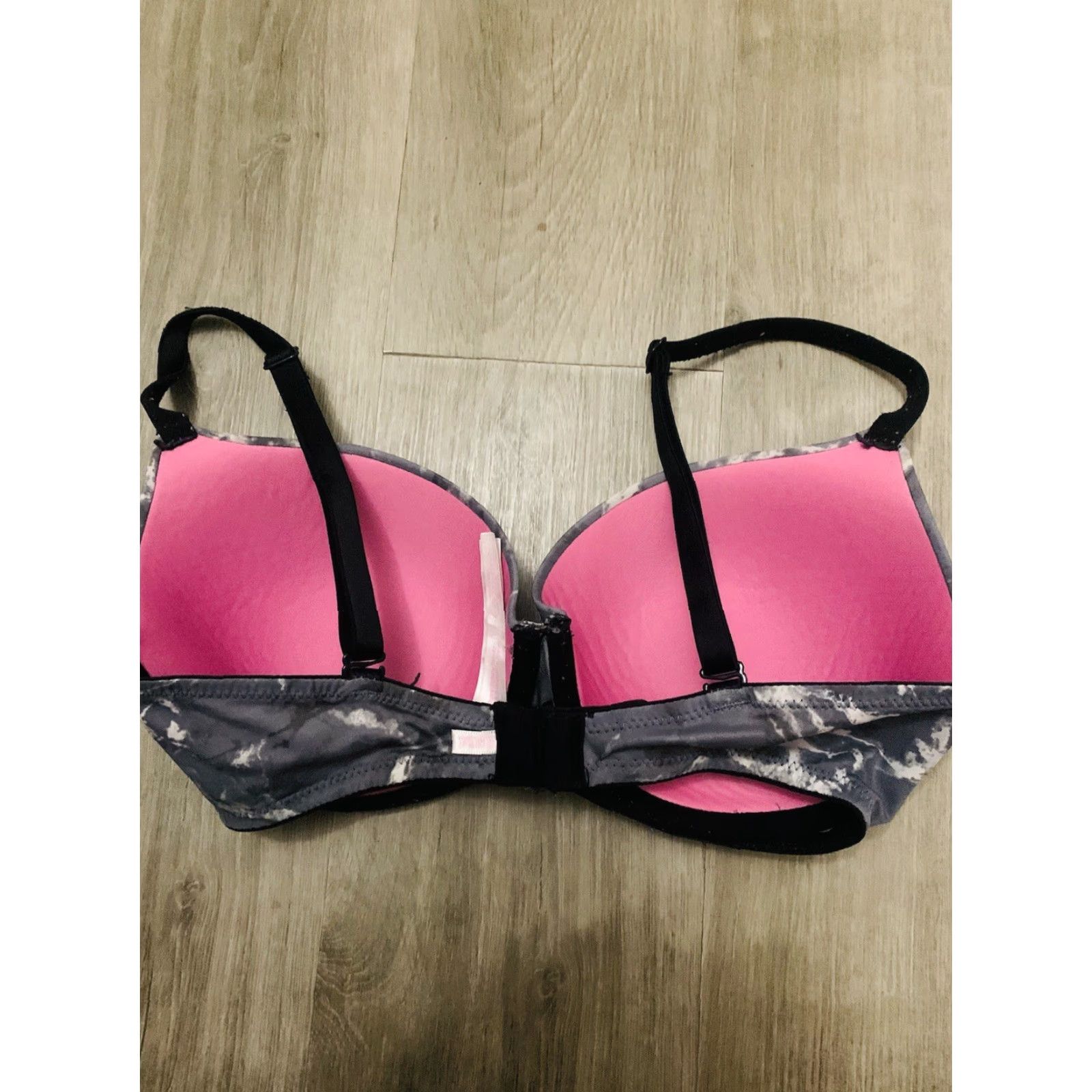 Victoria's Secret PINK Victoria's Secret Wear Everywhere Bra 32DD Gray Lightly Lined Womens T-Shirt Bra Size ONE SIZE - 2 Thumbnail