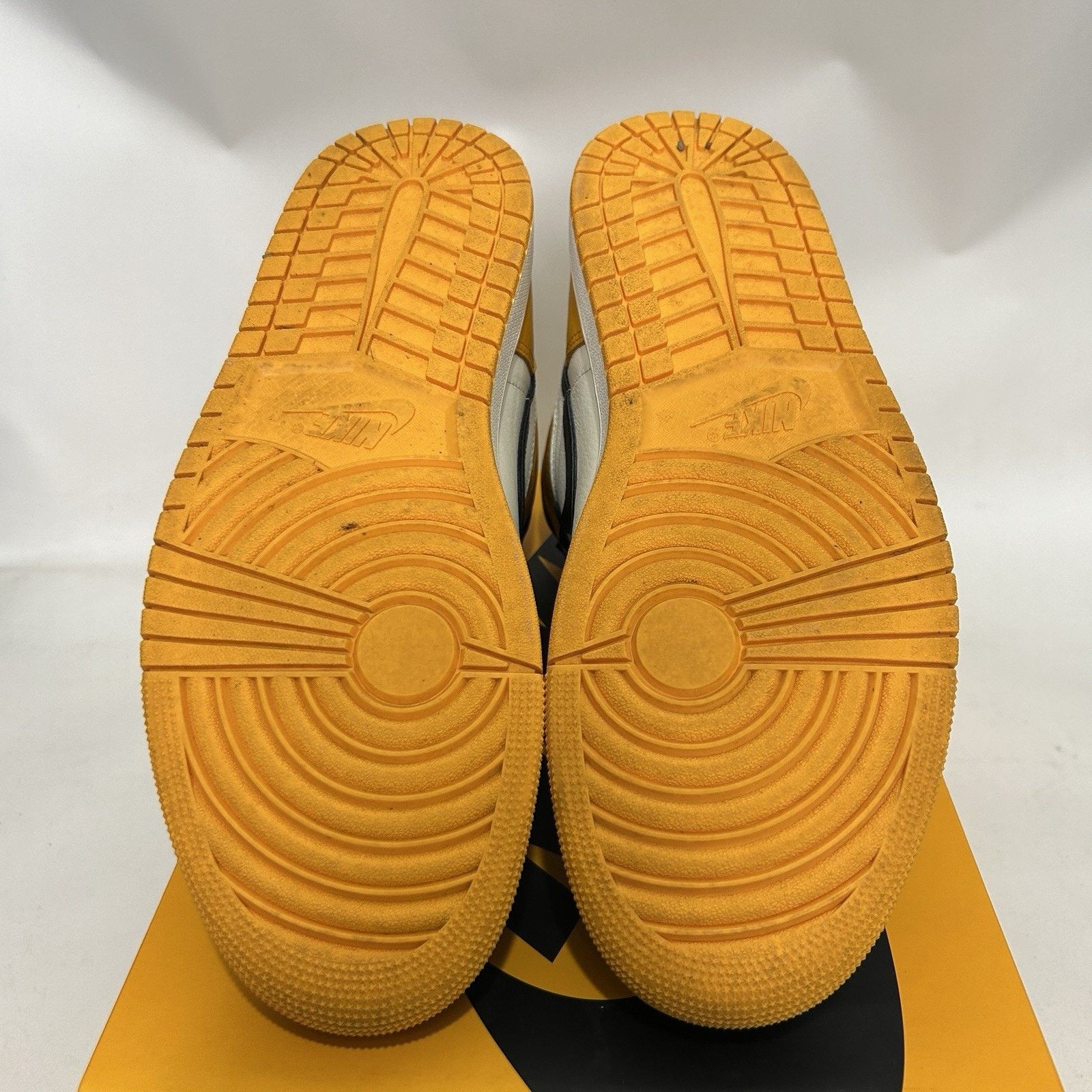 Jordan Brand Nike Air Jordan 1 Retro High OG “Yellow Toe/Taxi” Size US 11 / EU 44 - 7 Thumbnail