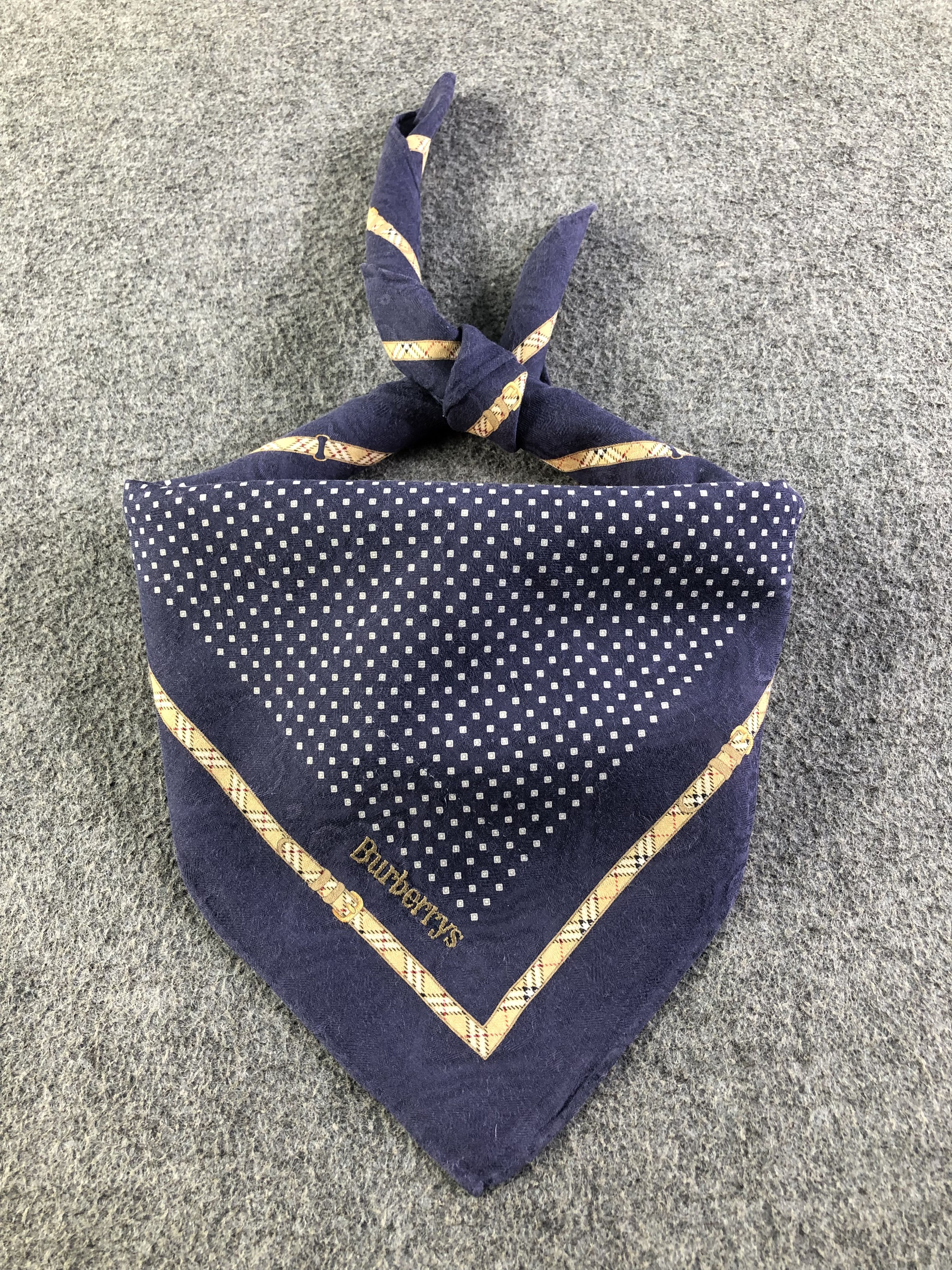Burberry Burberrys Handkerchief / Bandana / Neckerchief C395 Size ONE SIZE - 1 Thumbnail