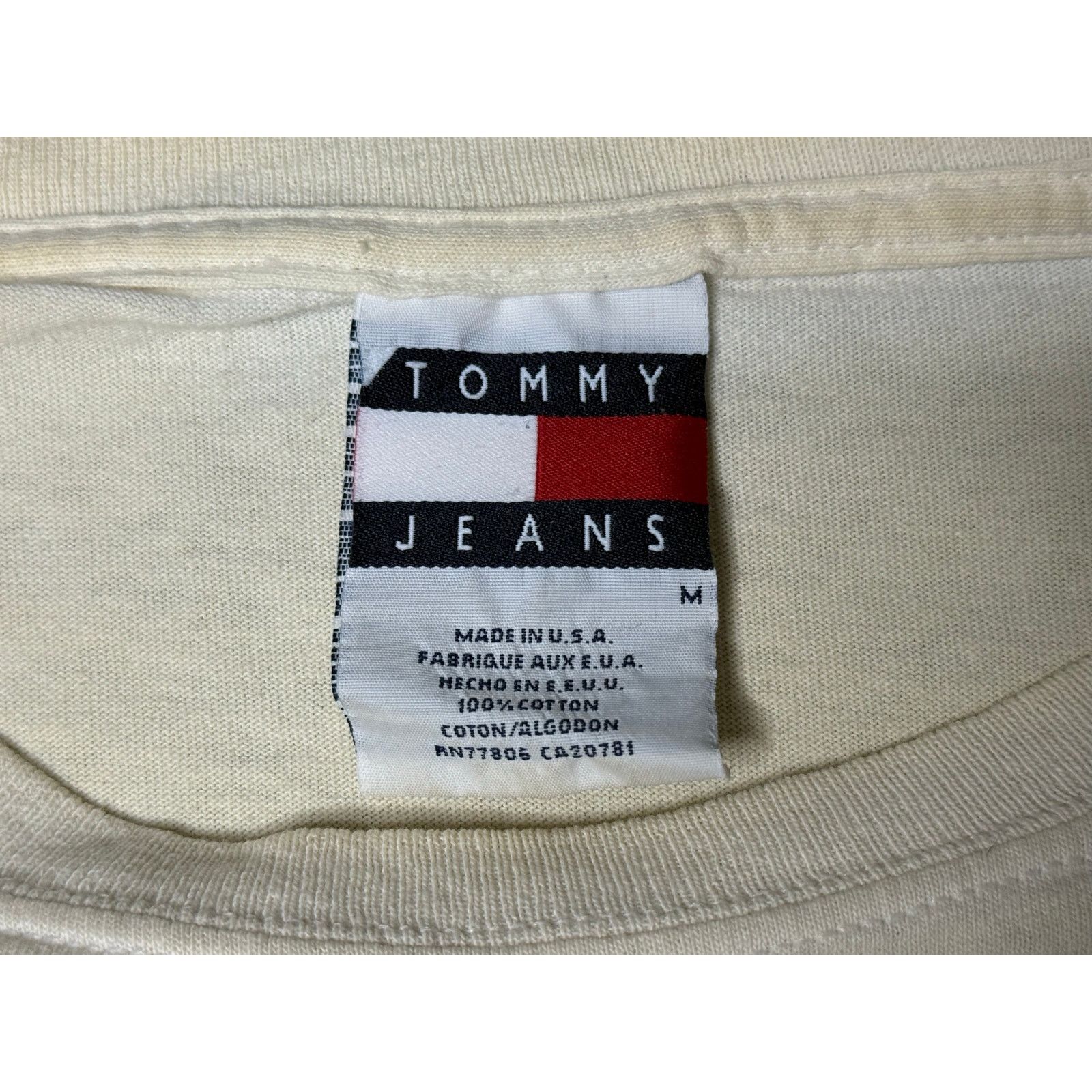 Tommy Hilfiger × Vintage Vintage 90s Tommy Hilfiger Jeans Double Sided T-shirt Medium Size US M / EU 48-50 / 2 - 3 Thumbnail