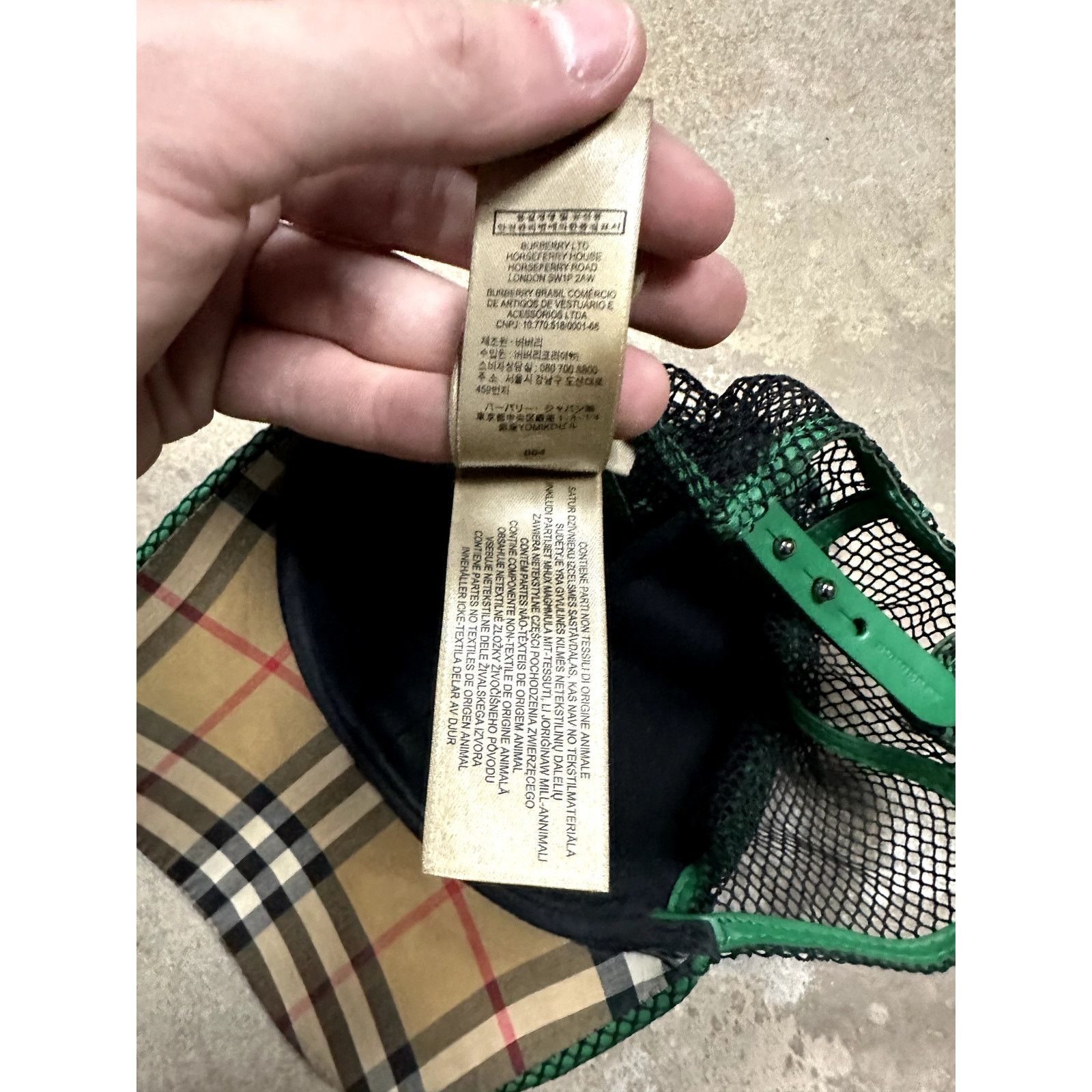 Burberry Burberry Mesh Cap Black OS Used Size ONE SIZE - 7 Thumbnail