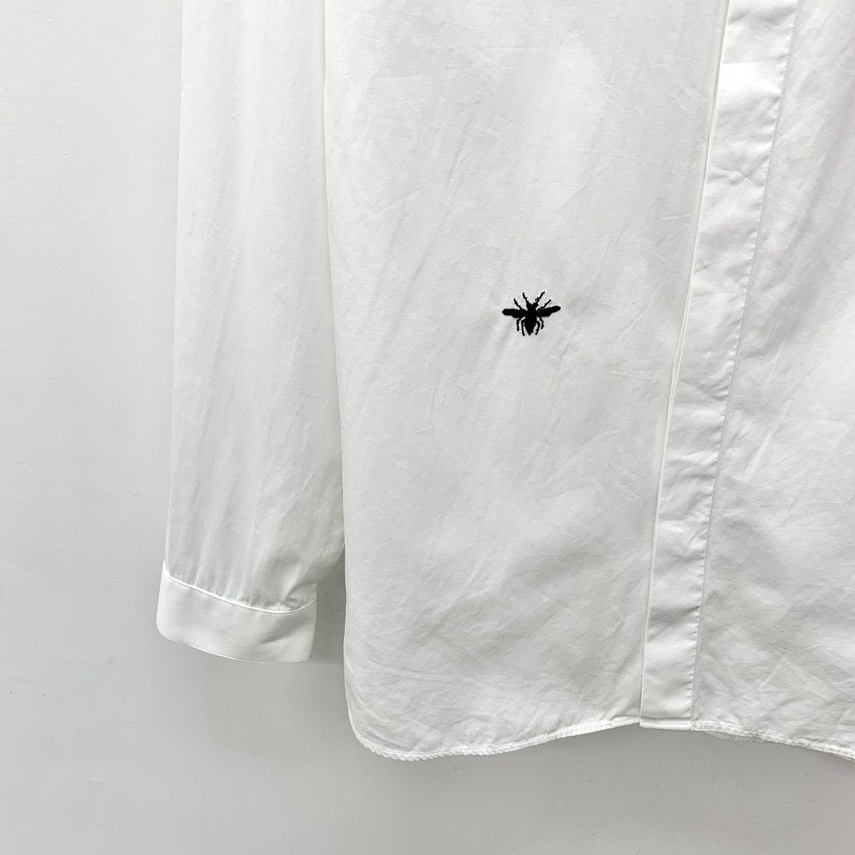 Dior Dior Bee Embroidered Cotton Lapel Long Sleeve Shirt K26WX Size US S / EU 44-46 / 1 - 4 Thumbnail