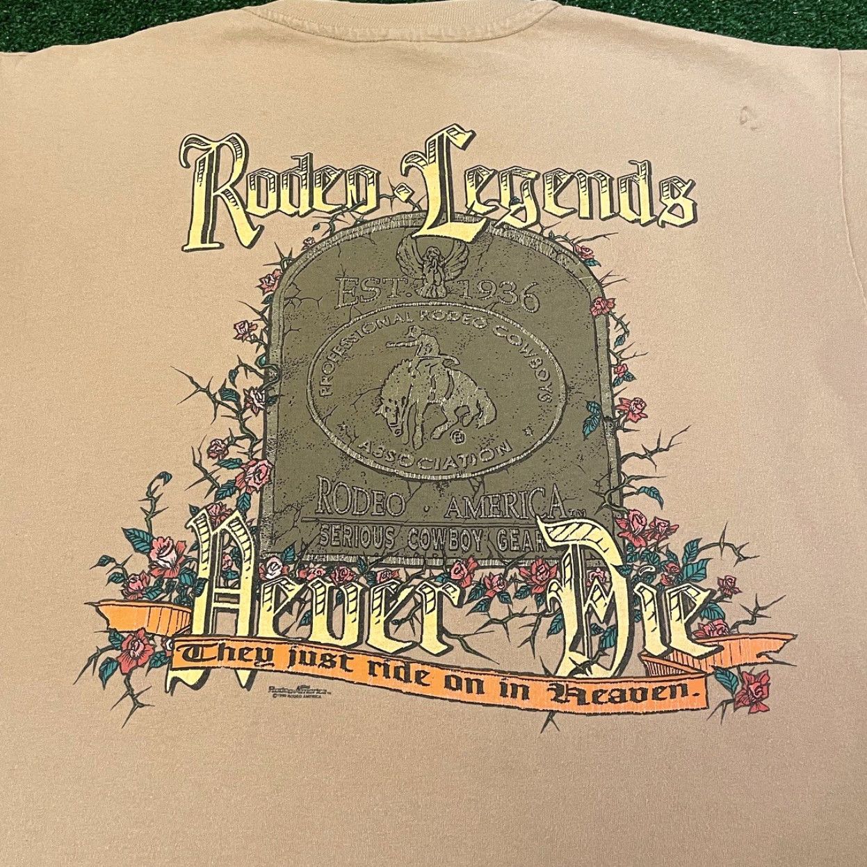 Vintage VINTAGE 90s Rodeo Legends Never Die Country Rose Heaven America Shirt T-Shirt Men L Brown VTG Size US L / EU 52-54 / 3 - 4 Thumbnail