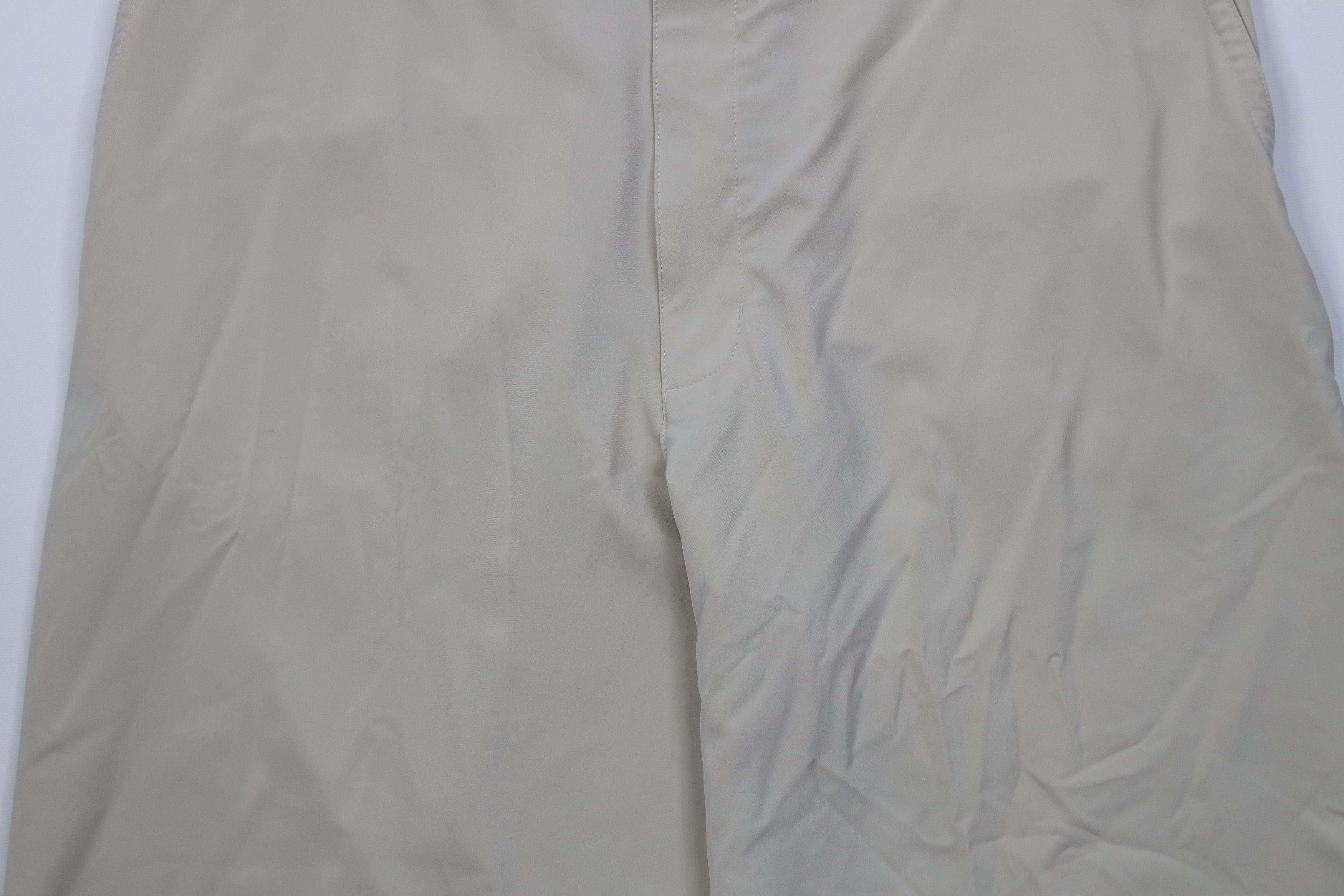 Nike Vintage Y2K Nike Golf Mini Swoosh Tech Chino Shorts Stone Size US 38 / EU 54 - 3 Thumbnail