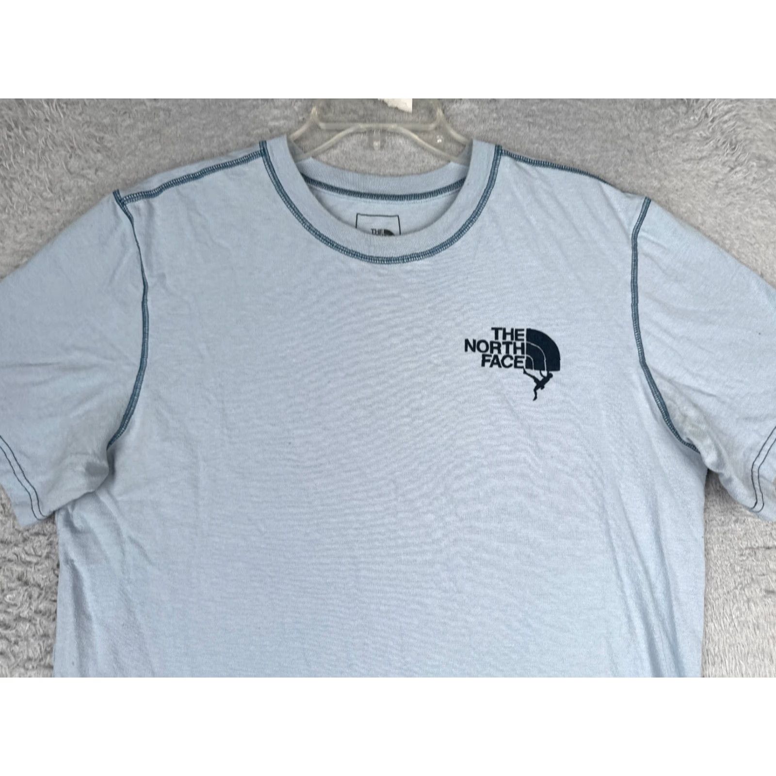 The North Face VINTAGE? No, it's not vintage. The North Face Shirt Men Large Blue 100% Cotton Short Sleeve Crew Neck Size US L / EU 52-54 / 3 - 4 Thumbnail