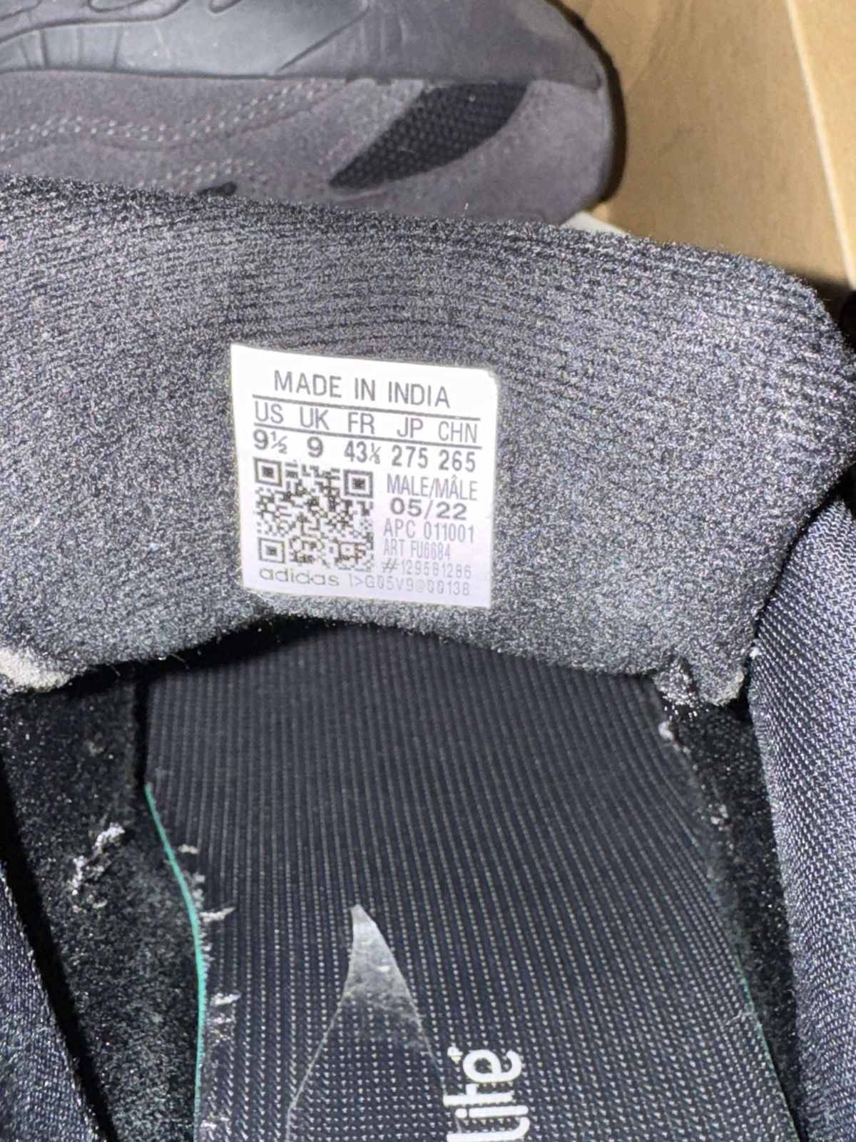 Yeezy Yeezy 700 V2 Vanta Size US 9.5 / EU 42-43 - 8 Thumbnail