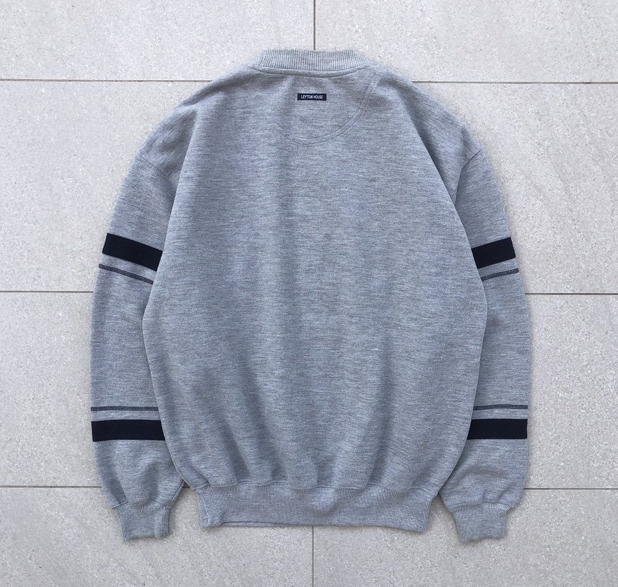 Vintage VTG Leyton House Versus Sports Embroidered Spellout Crewneck Size US L / EU 52-54 / 3 - 7 Thumbnail