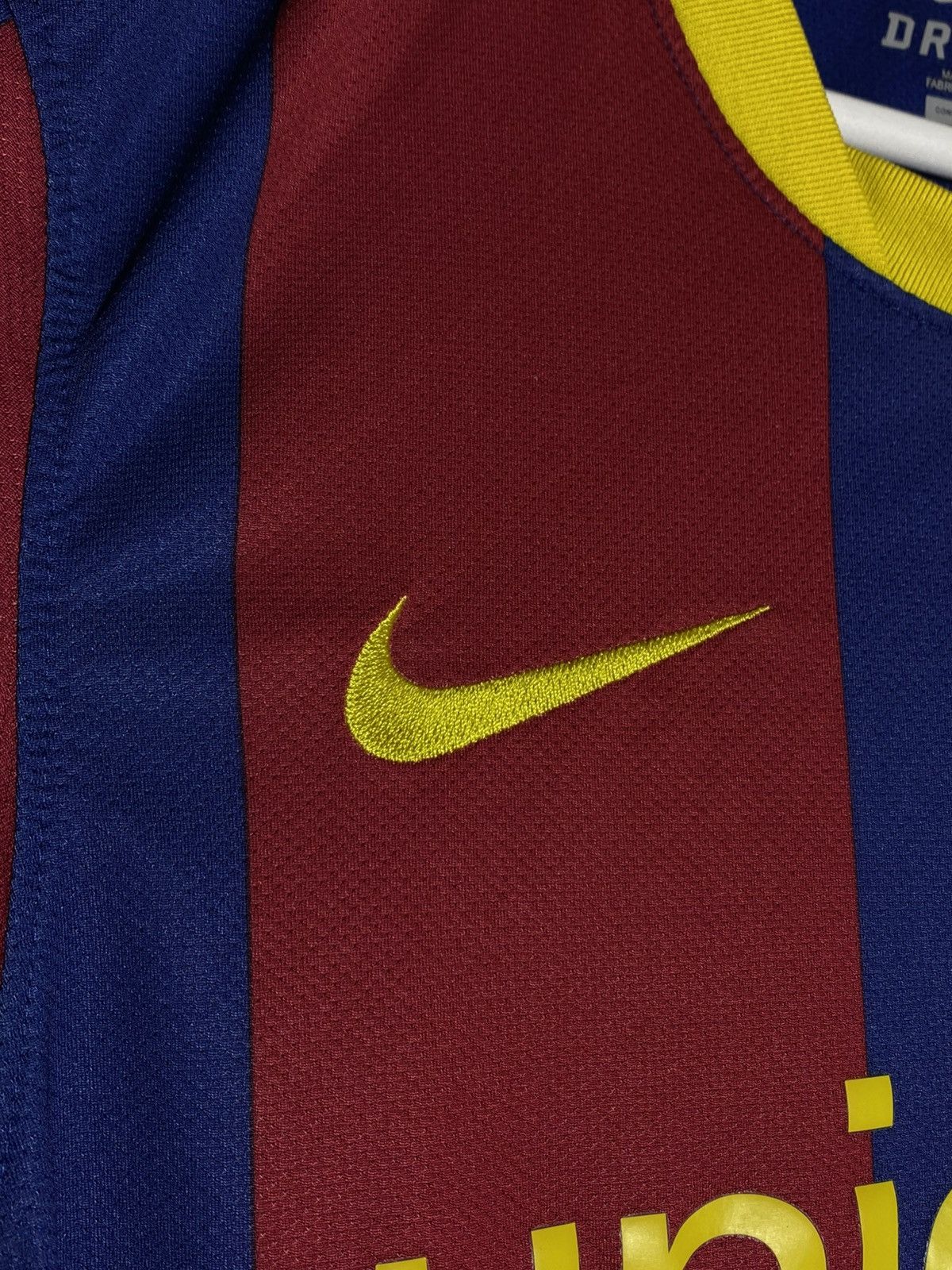 Nike Nike FC Barcelona 2010/11 Home Football Shirt Messi Era Size US S / EU 44-46 / 1 - 4 Thumbnail