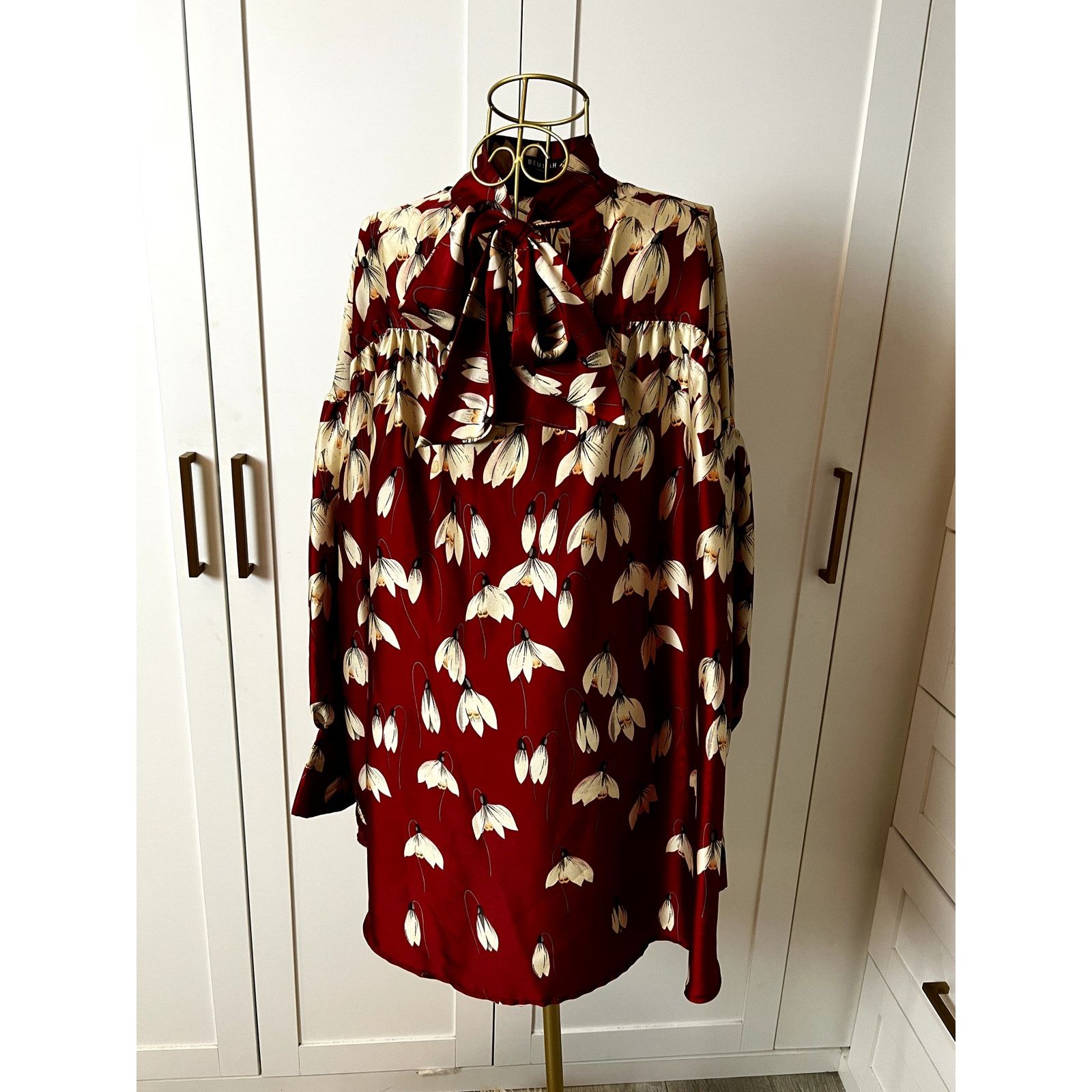 Other Beulah Style Red Multicolor Satin Blouse One Size Size ONE SIZE - 1 Thumbnail