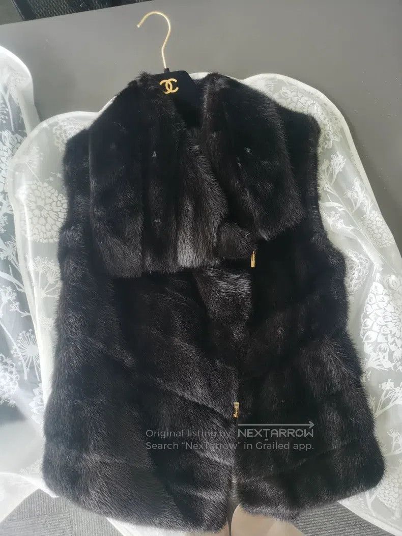Fendi Fendi Fur Vest Size XS / US 0-2 / IT 36-38 - 1 Thumbnail