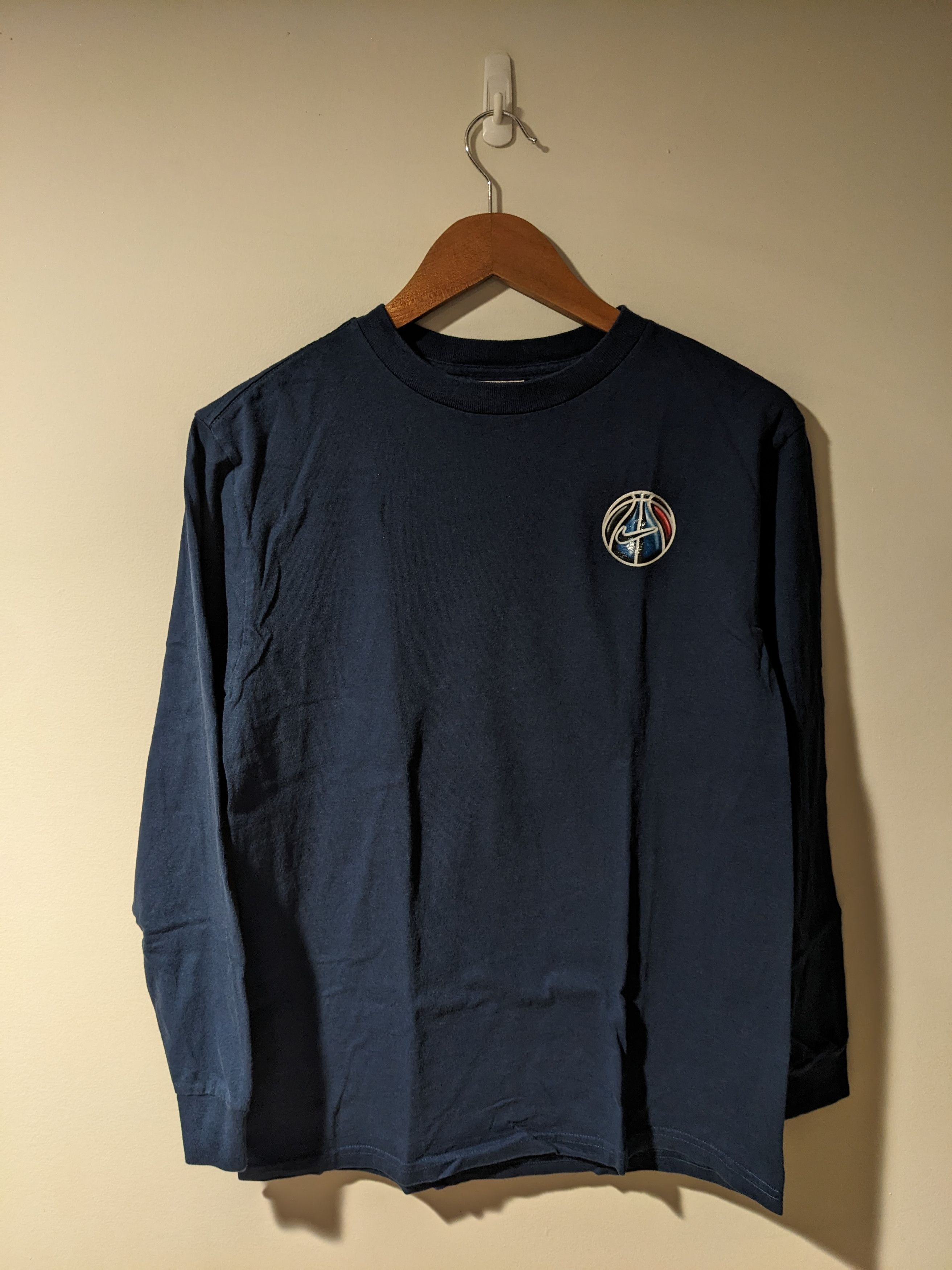 Nike × Vintage Vintage Y2K Nike Basketball Youth Large Long-Sleeve T-Shirt Size US L / EU 52-54 / 3 - 3 Thumbnail