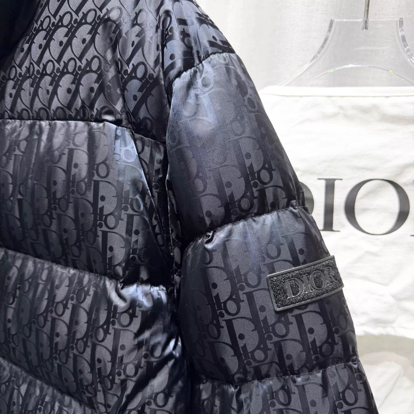 Dior DIOR Oblique Puffer Jacket Sleeve Logo Black 52 Size US L / EU 52-54 / 3 - 3 Thumbnail