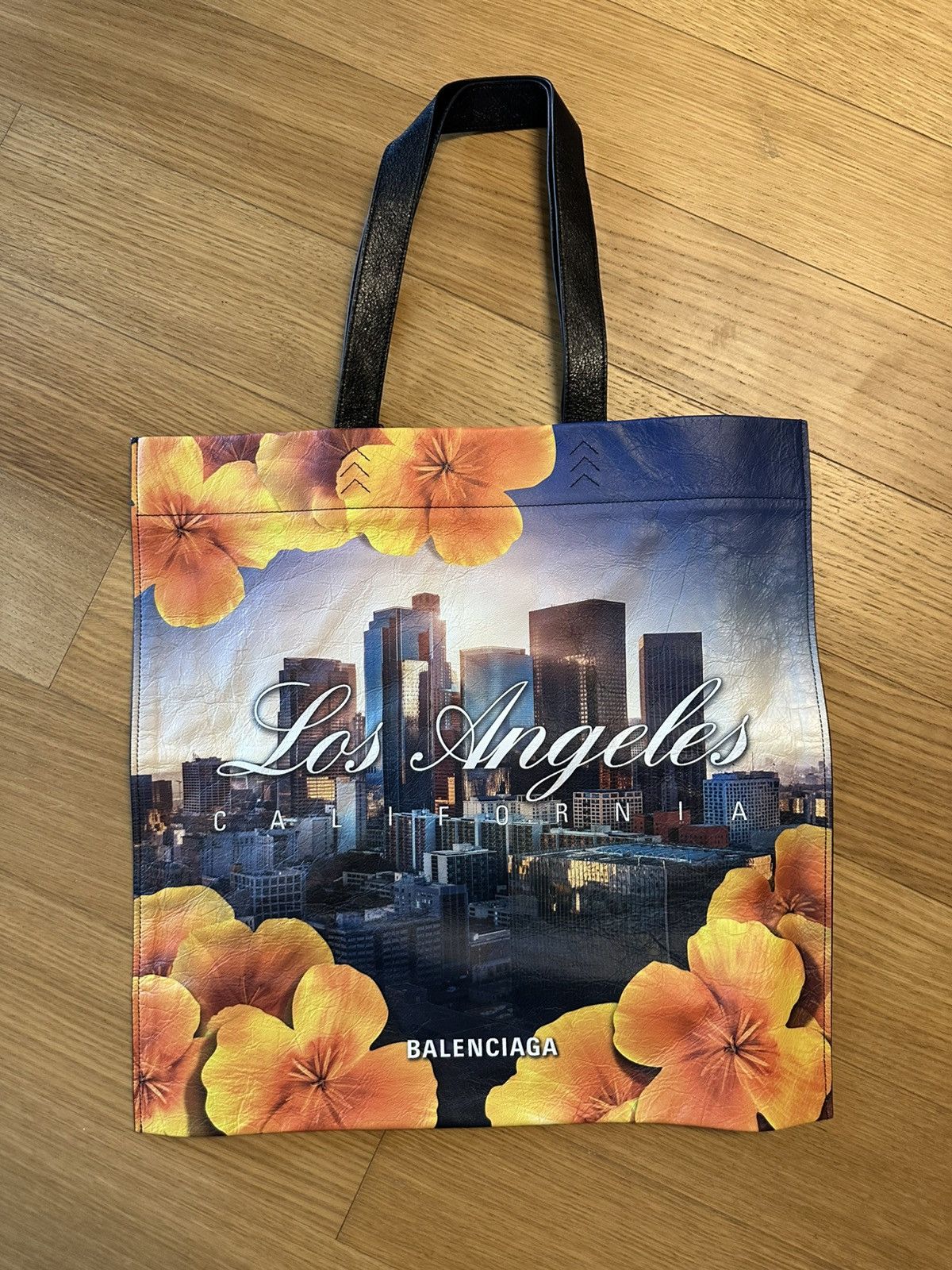 Balenciaga RARE FIND! Balenciaga Los Angeles tote bag Size ONE SIZE - 1 Thumbnail