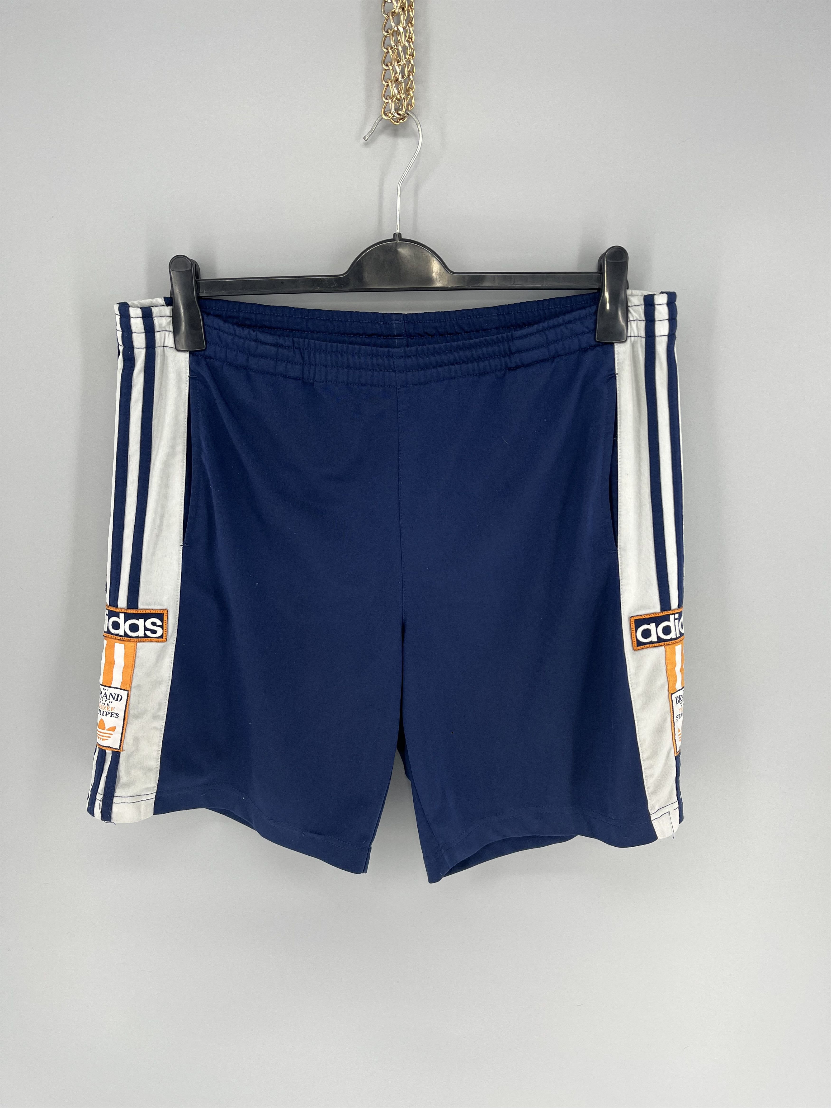 Adidas 90s Vintage Adidas Streetwear Mini Logo Shorts Travis Style Size US 36 / EU 52 - 1 Thumbnail