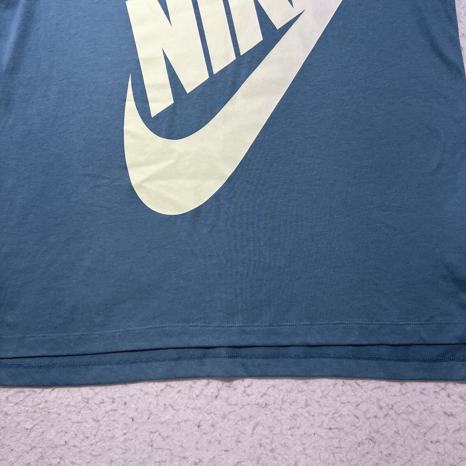 Nike Nike Medium T Shirt Teal Blue Swoosh Logo Crewneck Tee Size M / US 6-8 / IT 42-44 - 7 Thumbnail