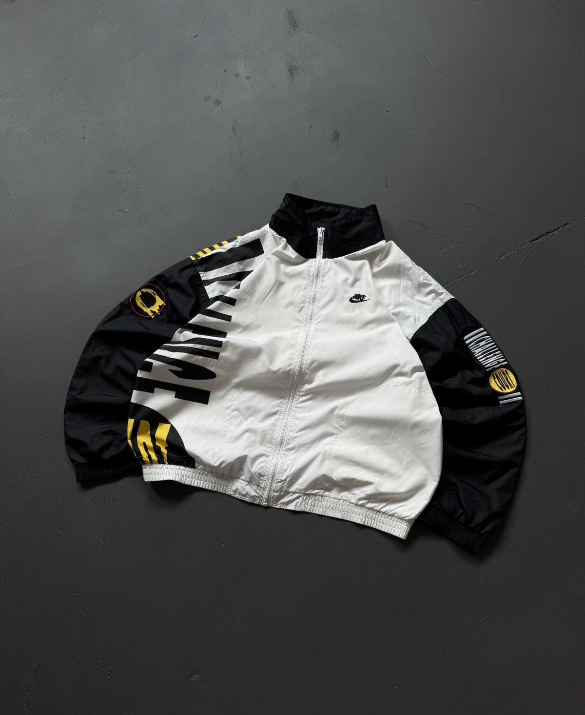 90s Nike Vintage Challenge Court Oversize Nylon Windbreaker