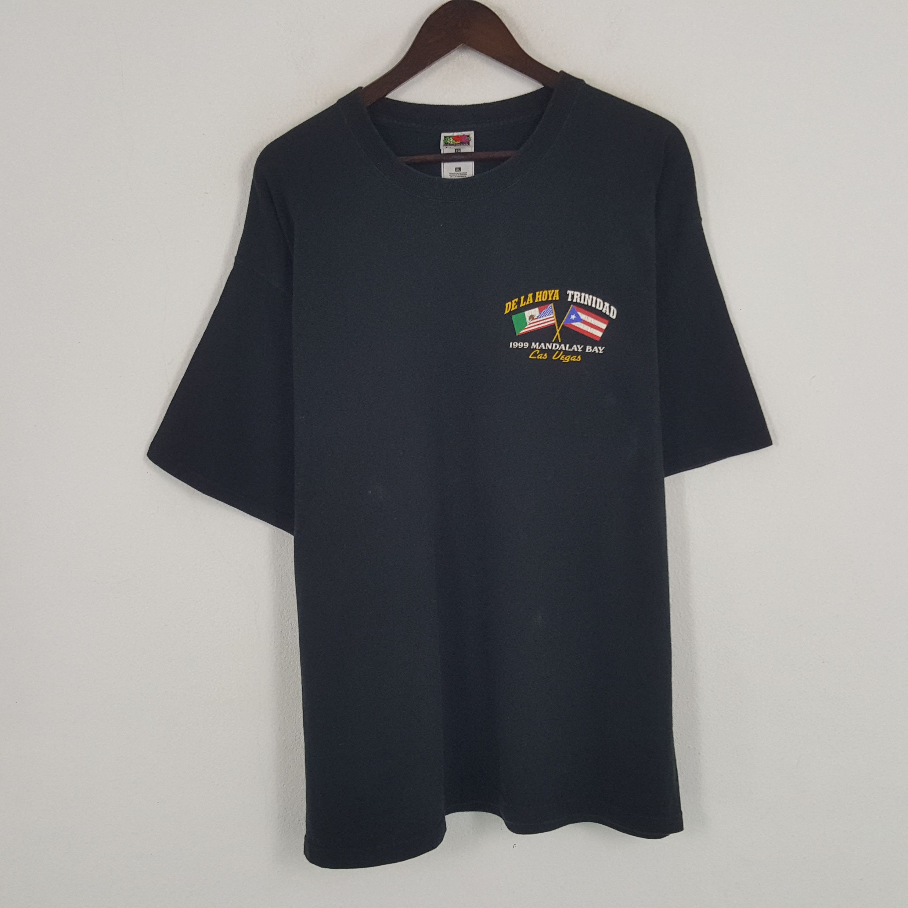 Vintage Vintage Dela Hoya Trinidad 1999 Las Vegas Tshirt Size US XXL / EU 58 / 5 - 3 Thumbnail