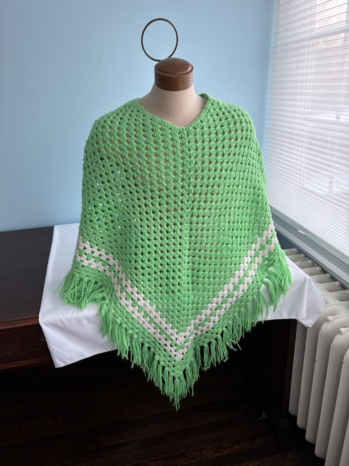 Vintage Vintage Crochet Knit Cape Shawl 1980s Handmade Sweater Green Size US M / EU 48-50 / 2 - 14 Thumbnail