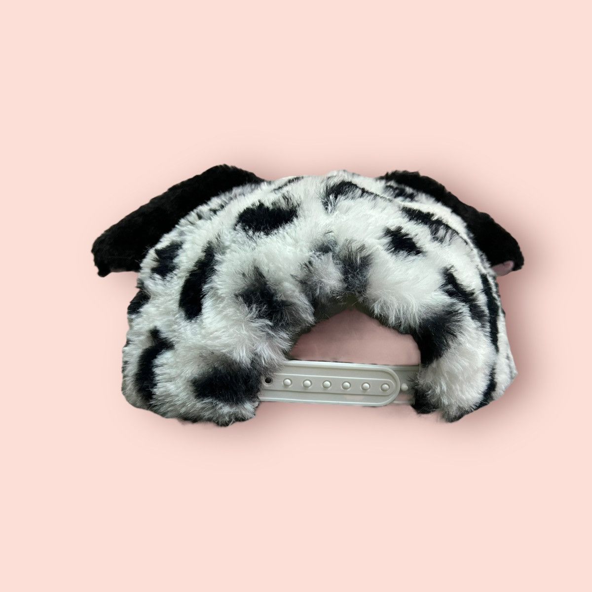 Anime VINTAGE 101 DALMATION X TOKYO DISNEY FLUFFY HAT STRAPBACK Size ONE SIZE - 15 Thumbnail