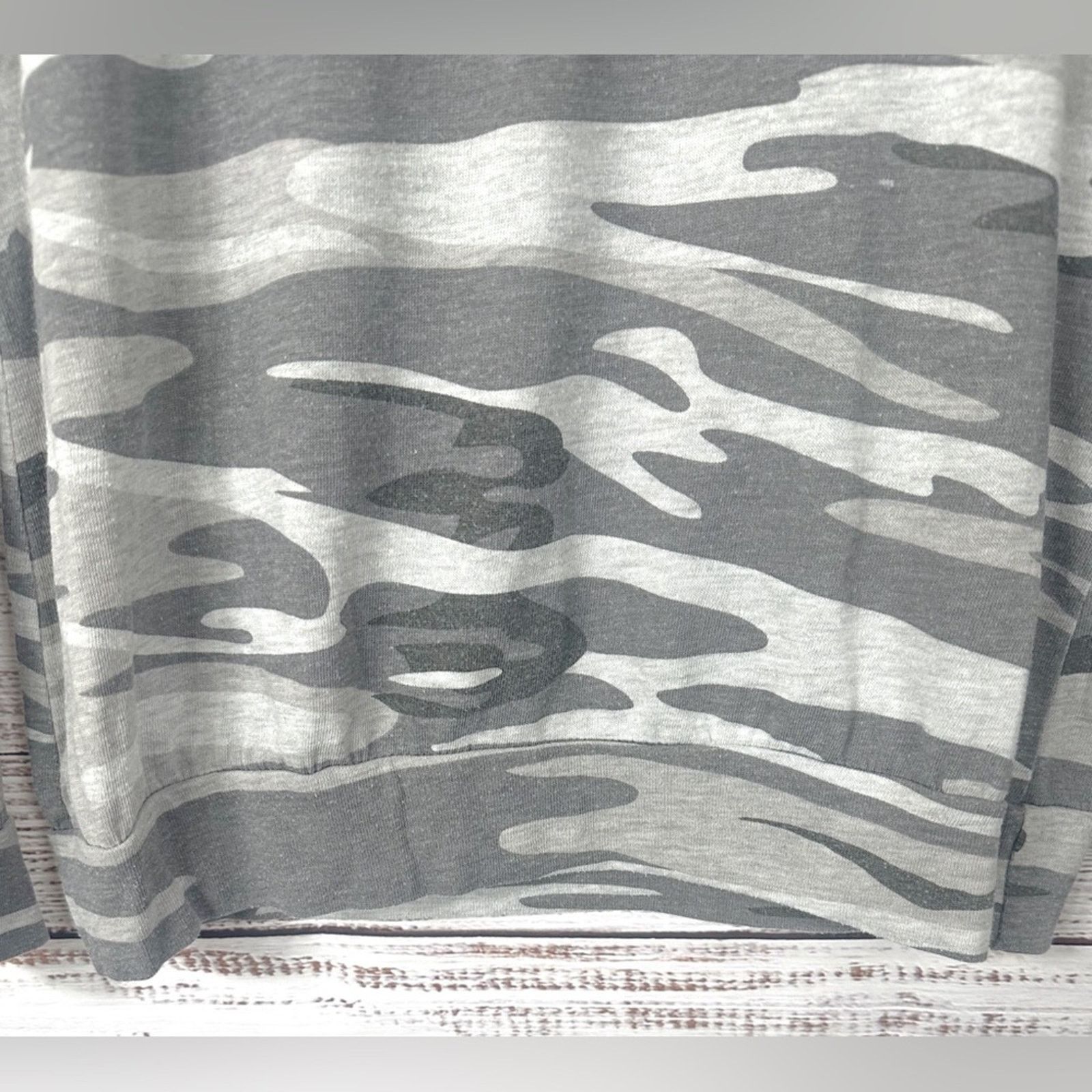 Alternative Apparel Alternative Grey Camo Pullover Top, EUC, Small, MSRP $69 Size S / US 4 / IT 40 - 7 Thumbnail