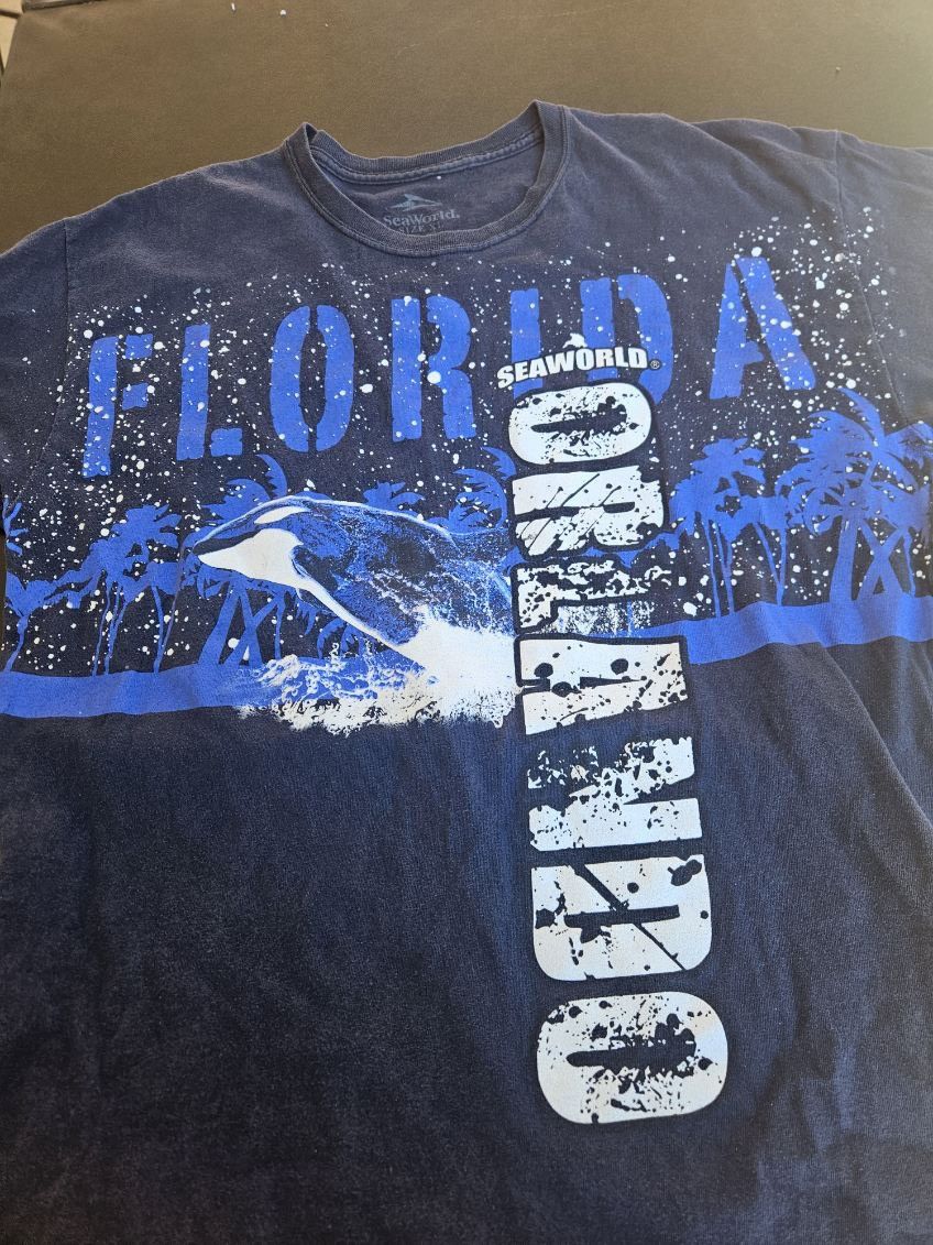 Other SeaWorld Orlando Florida Orca AOP Tee Size US XL / EU 56 / 4 - 3 Thumbnail