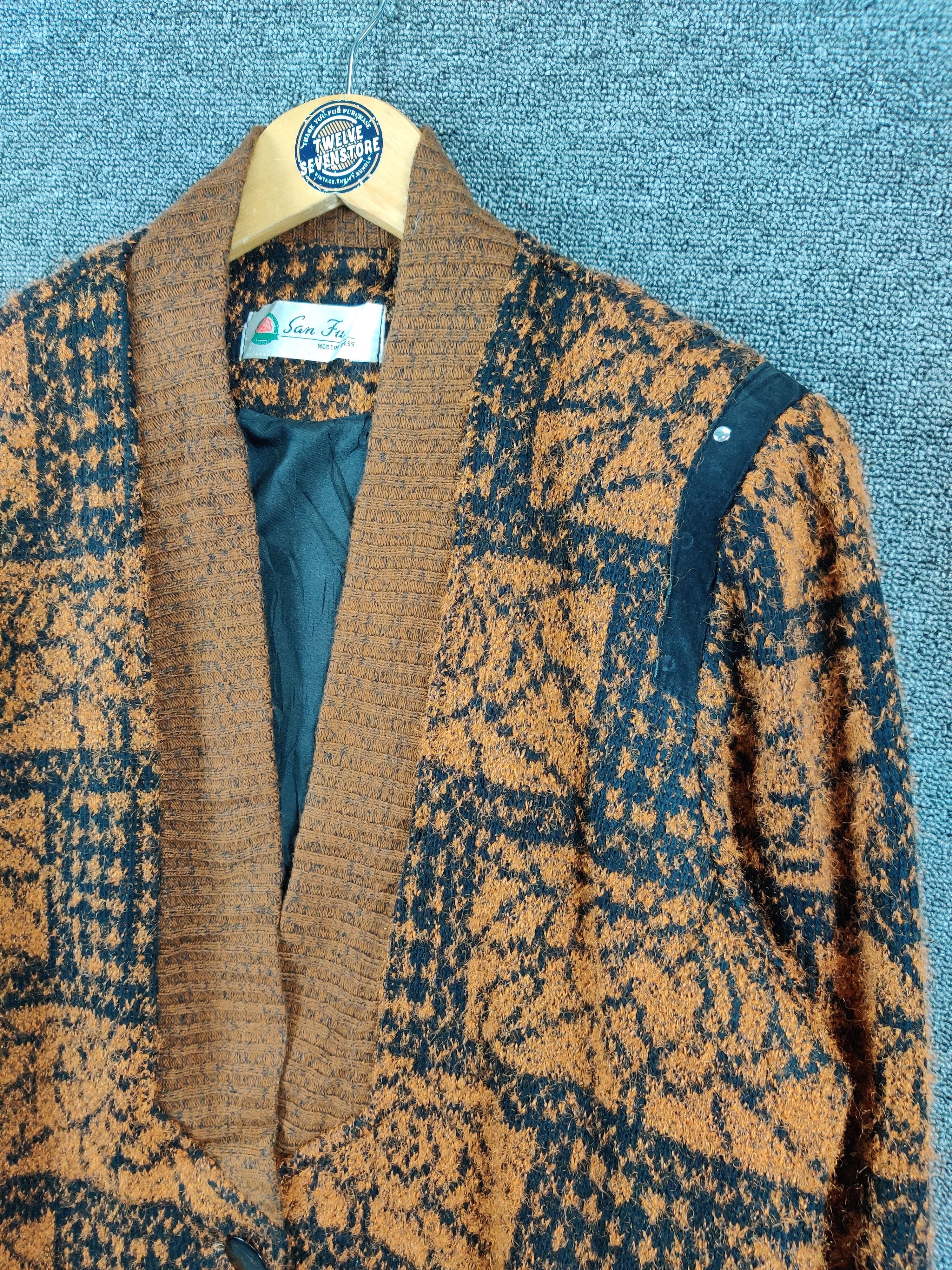 Aran Isles Knitwear Vintage San Fu Knit Cardigan Nice Design Size US L / EU 52-54 / 3 - 5 Thumbnail