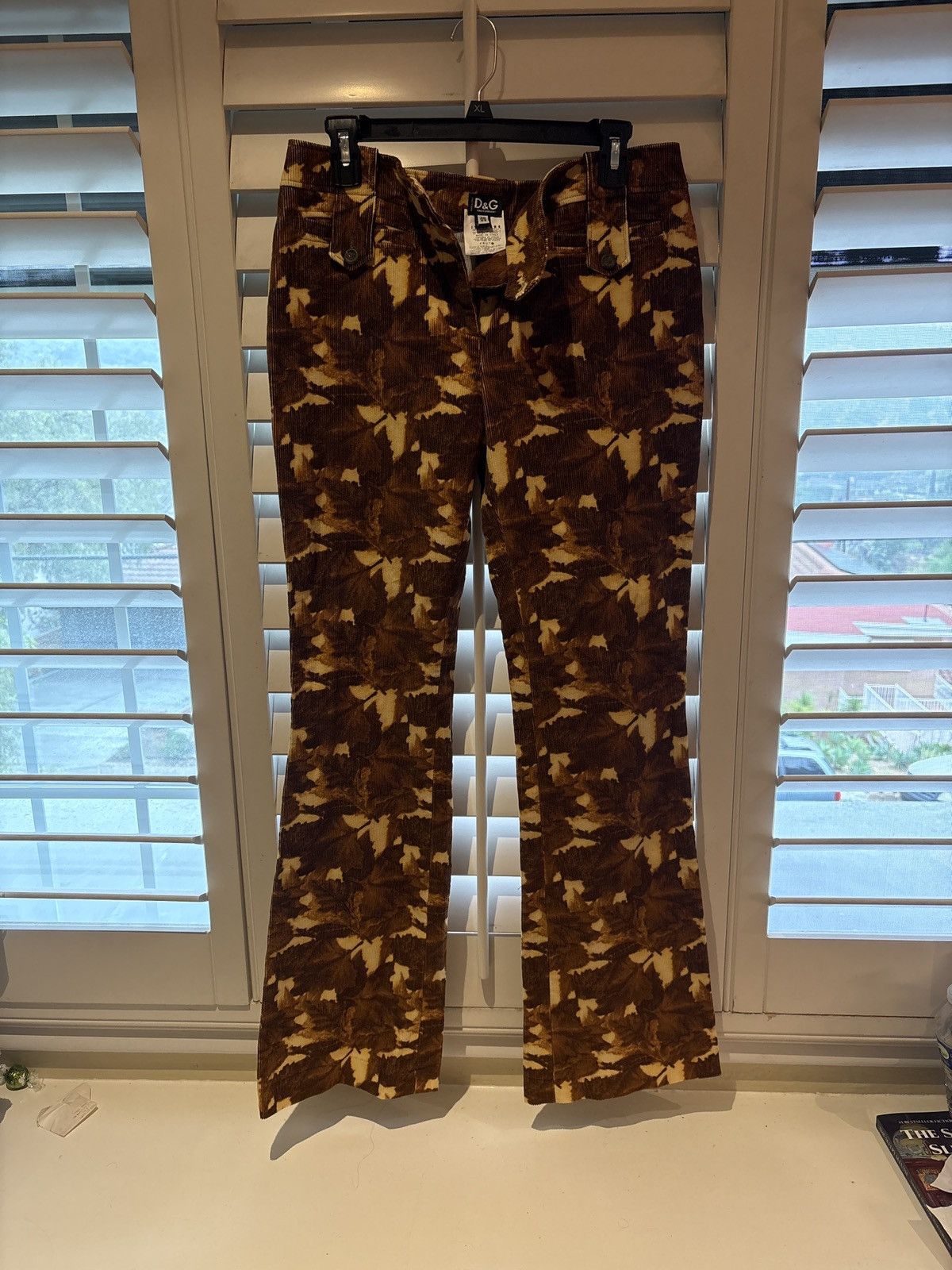 Dolce & Gabbana Dolce and Gabbana Vintage Flare Corduroy Pants Size 30" / US 8 / IT 44 - 1 Thumbnail