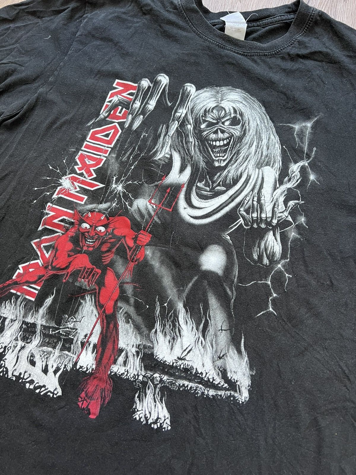 Band Tees × Iron Maiden × Vintage Vintage IRON MAIDEN Number of the Beast Black Tee Size US XL / EU 56 / 4 - 3 Thumbnail