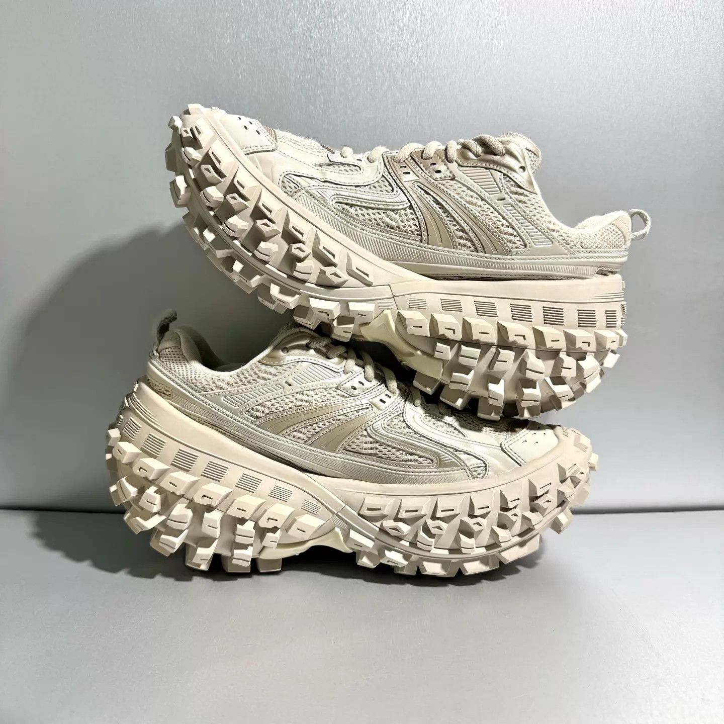 Balenciaga Balenciaga Bouncer Defender dad sneaker light brown 40 Size US 7 / EU 40 - 4 Thumbnail