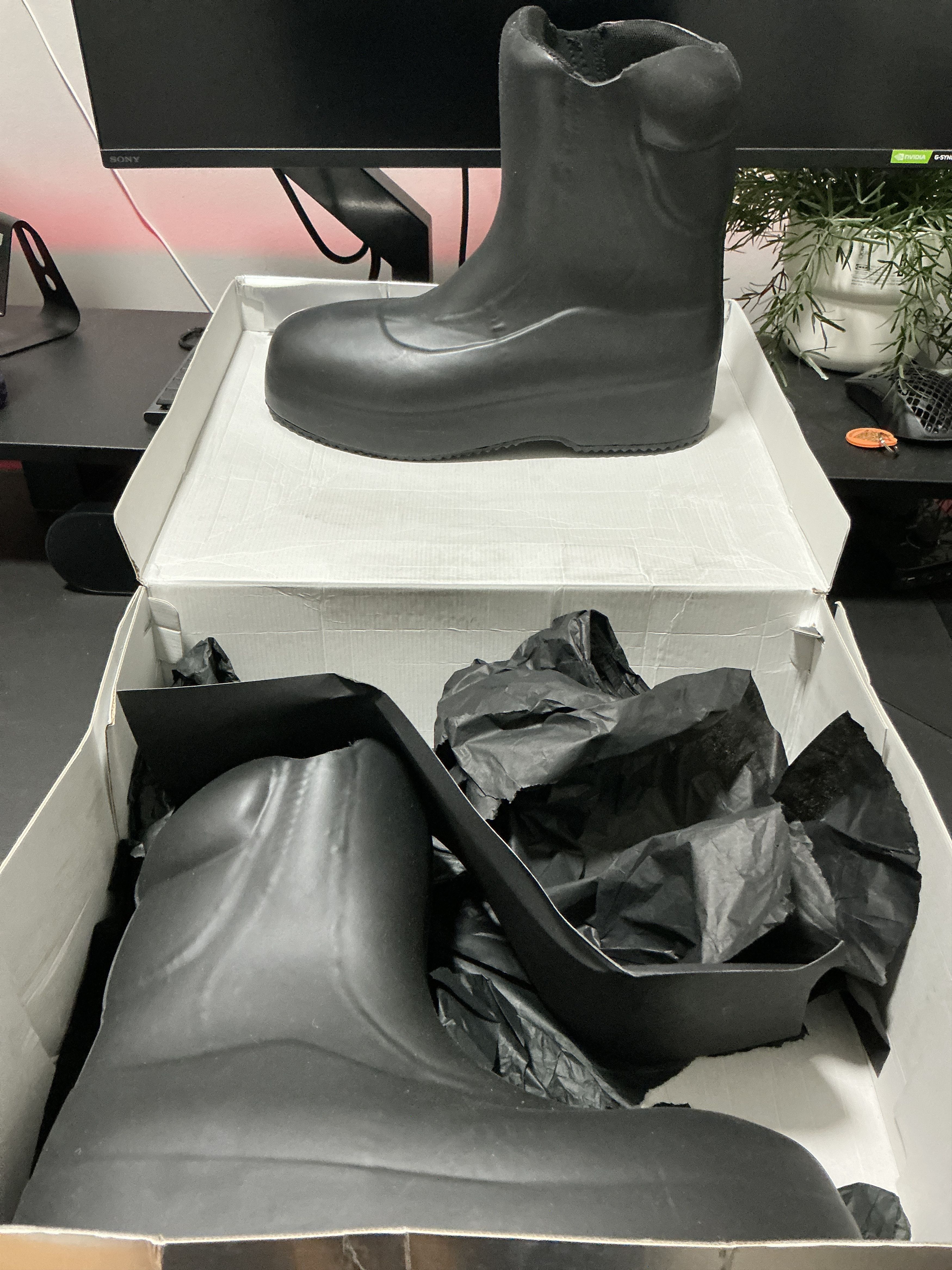 Yeezy Yeezy SL-03 size 11 DS Size US 11 / EU 44 - 3 Thumbnail