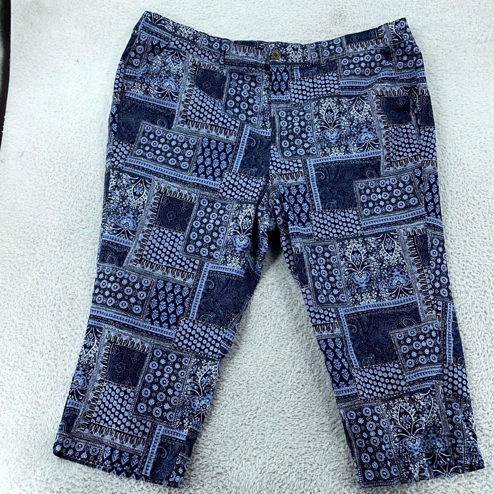 Vintage Joan Rivers Capri Cropped Pants Womens 2X Patchwork Print Paisley Bandana 46x21 Blue Paisley 2X Pants Womens Casual Vintage No N/A Size 40" / US 18 - 2 Thumbnail