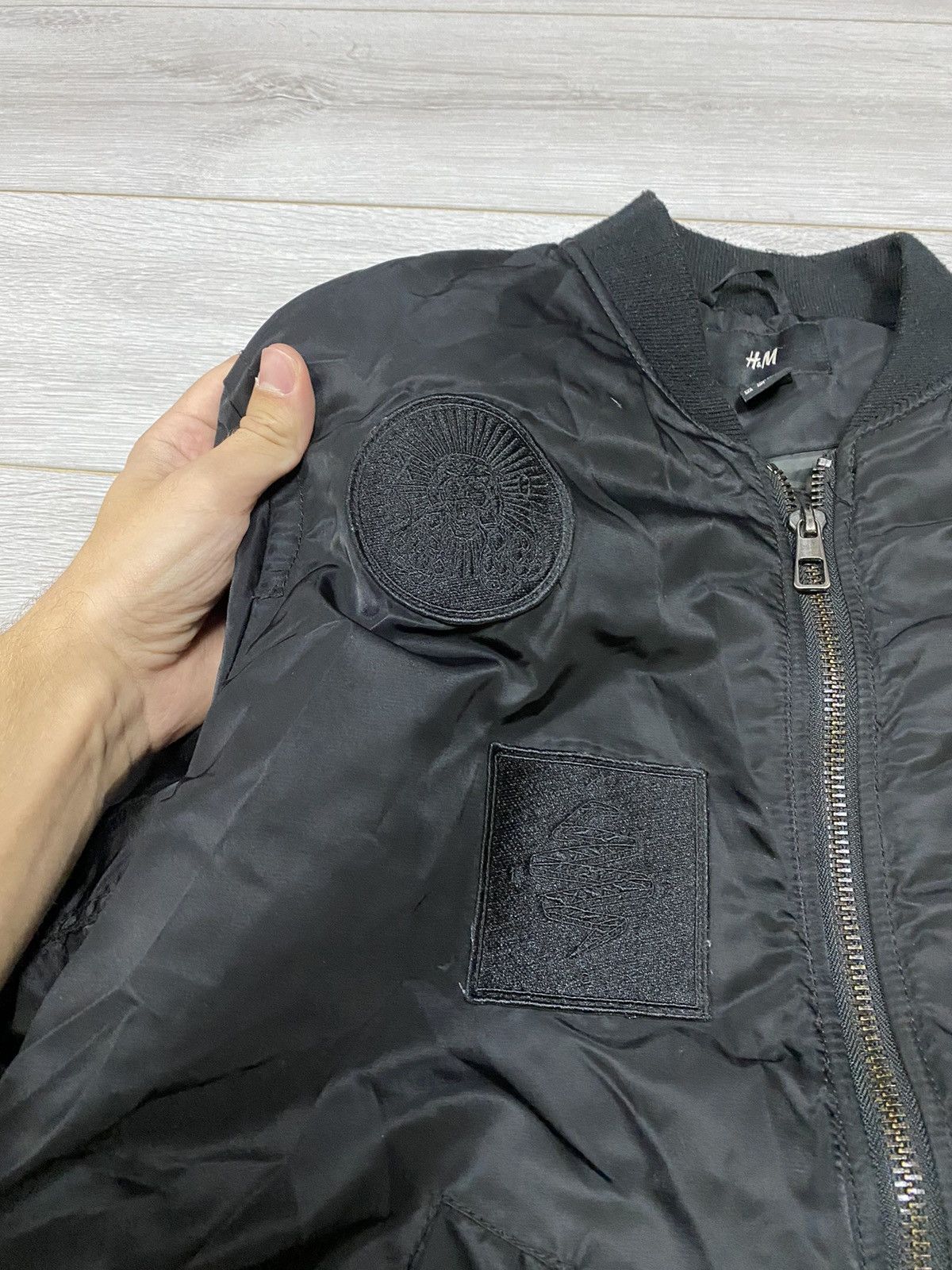 H&M × The Weeknd H&M The Weeknd XO Black Bomber Patch Jacket Size US S / EU 44-46 / 1 - 4 Thumbnail