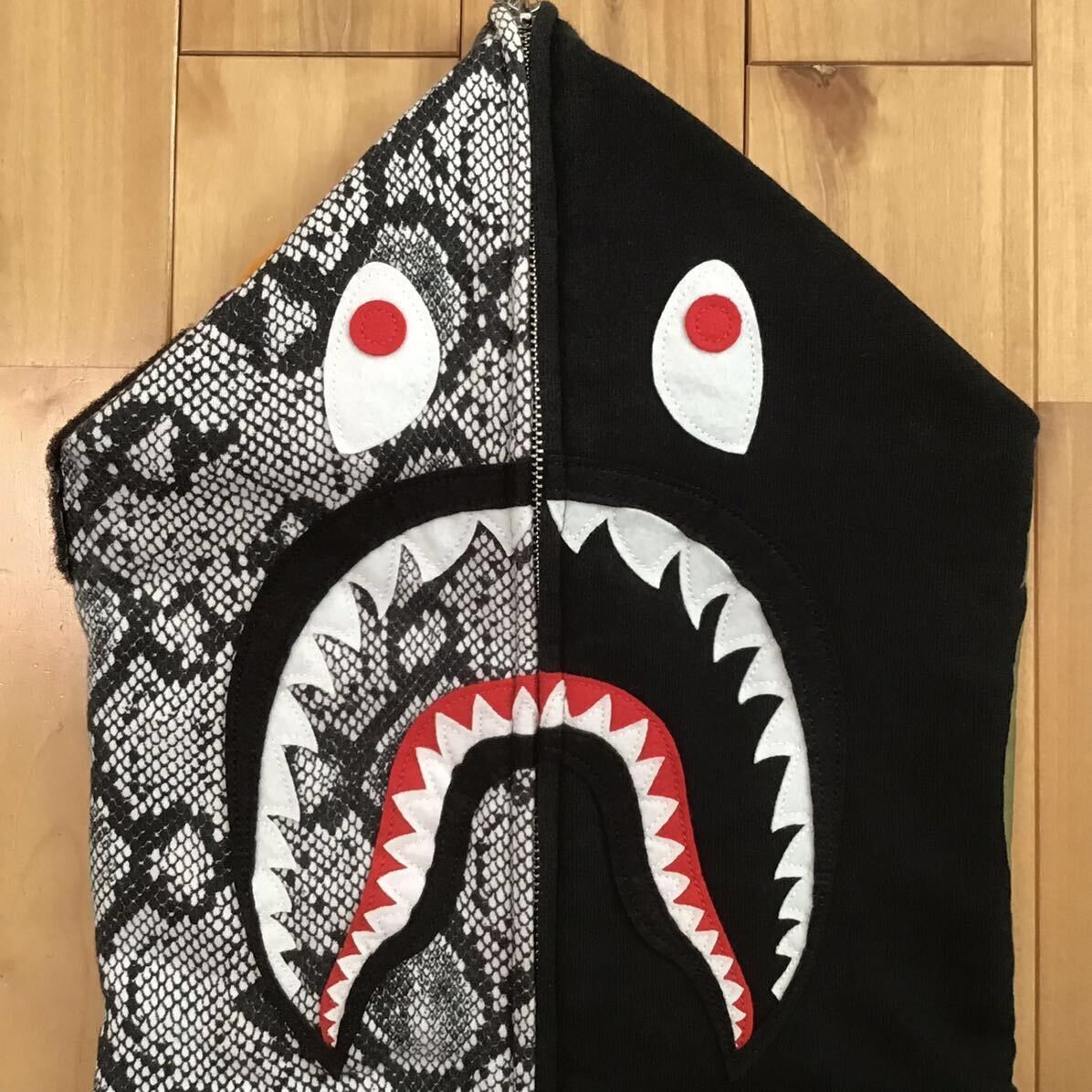 Bape 2013 BAPE Snake shark full zip hoodie a bathing ape Size US XL / EU 56 / 4 - 5 Thumbnail