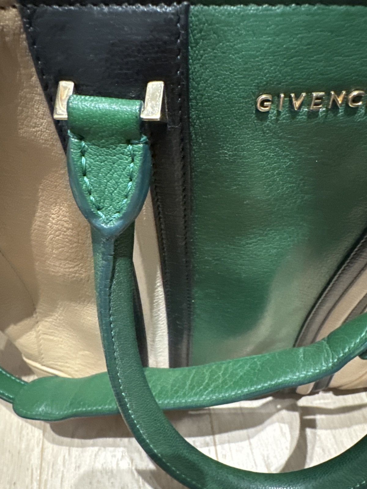 Givenchy Stunning Givenchy shoulder bag like new Size ONE SIZE - 23 Thumbnail