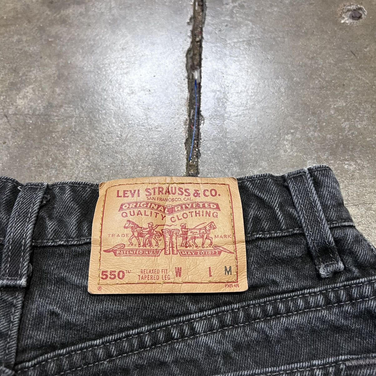 Levi's × Vintage Vintage 90s Levi’s Denim Shorts Cut Off 550 Black Faded Size 28" / US 6 / IT 42 - 3 Thumbnail