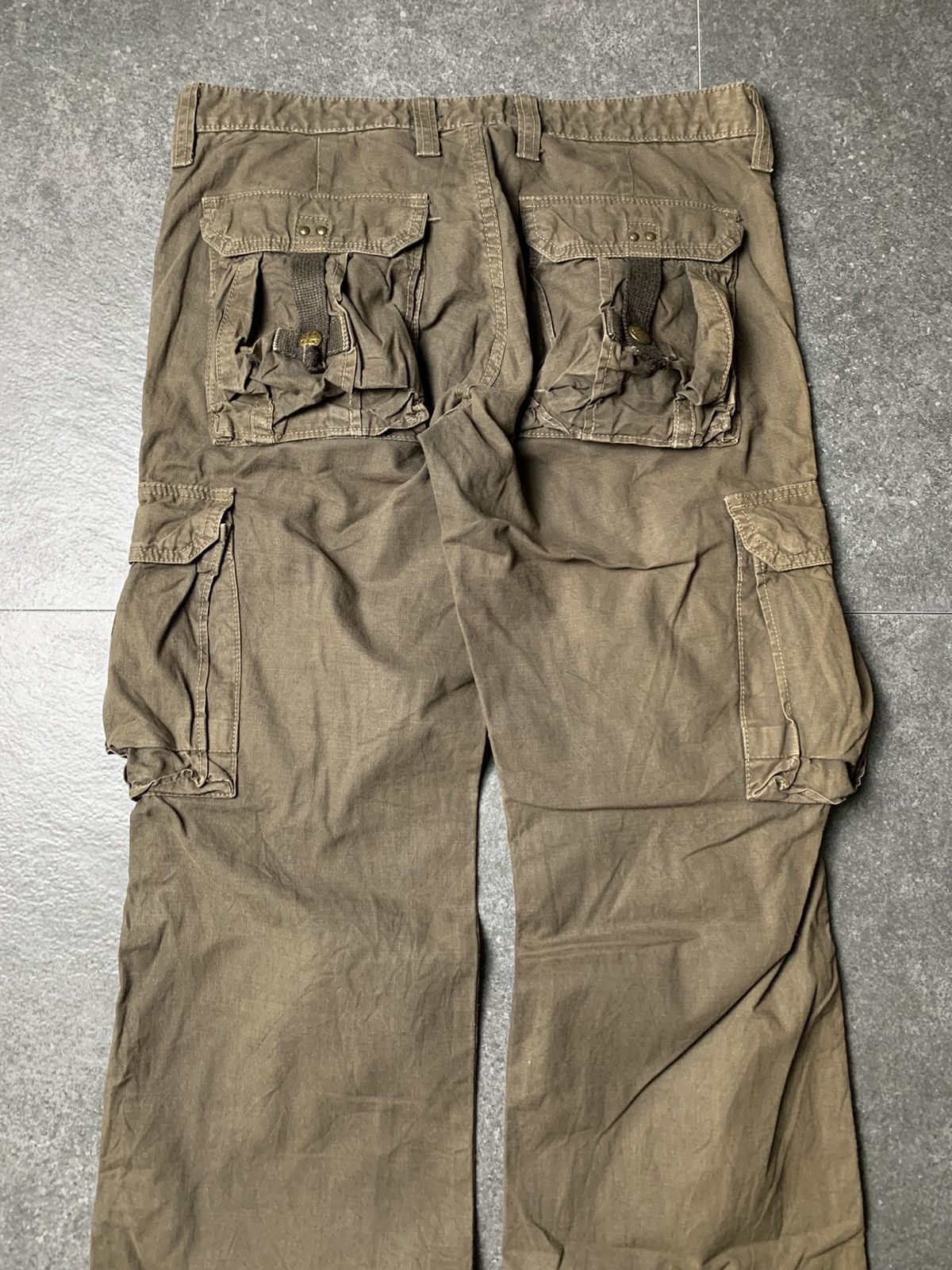 Japanese Brand 2000s Surplus Gas Mask 3D Pocket Flared Cargo Pants Size US 31 - 15 Thumbnail