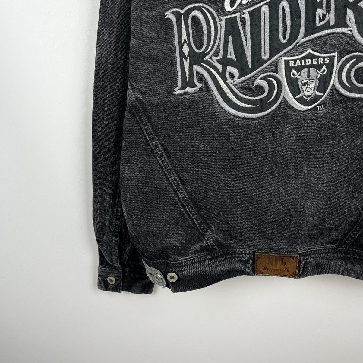 NFL Vintage Oakland Raiders NFL rare big logo denim jacket 90’s Size US M / EU 48-50 / 2 - 18 Thumbnail