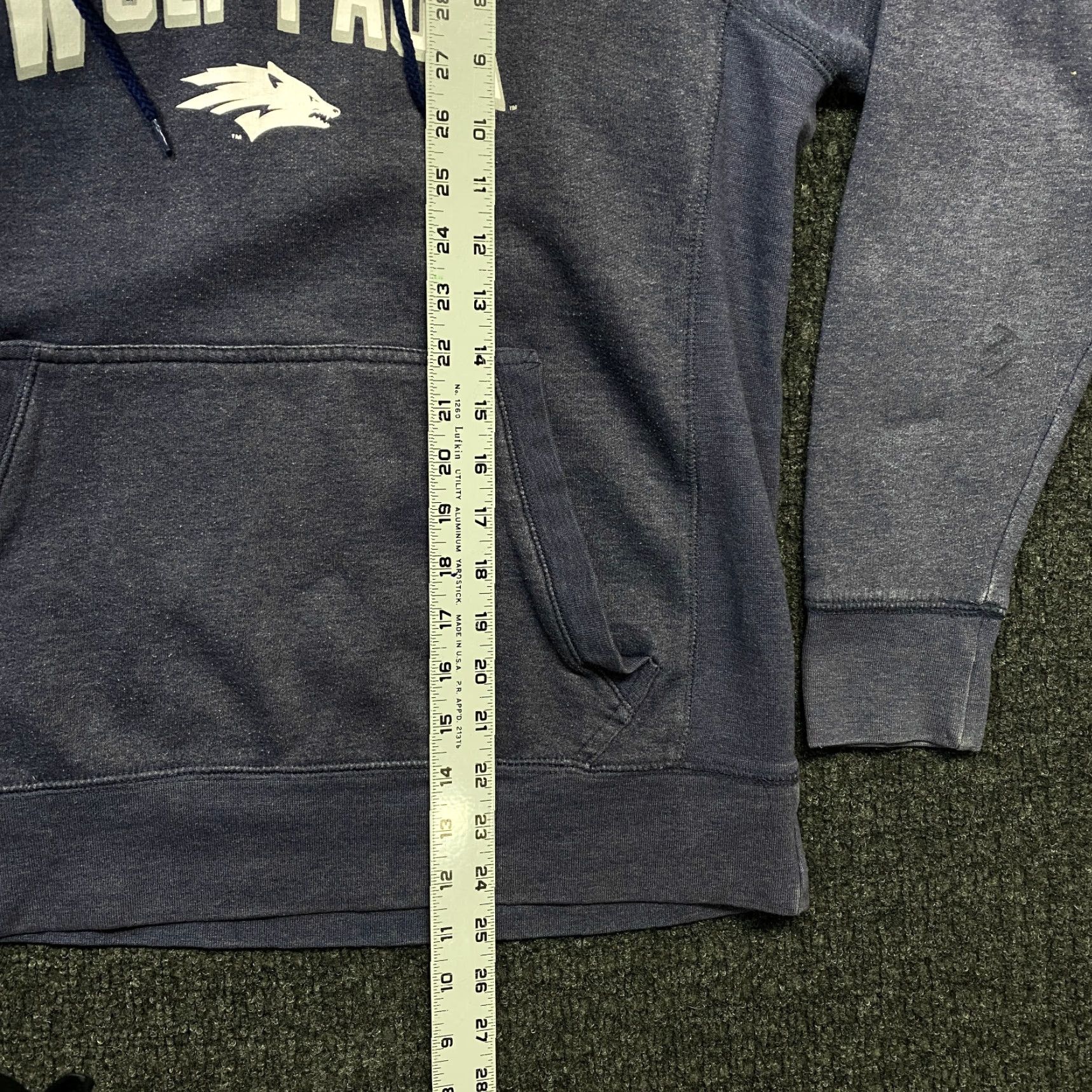 Vintage Rivalry Threads University Hoodie Wolf Pack College Graphics M Blue Unisex Adults Size M Pullover Sweatshirt Size US M / EU 48-50 / 2 - 6 Thumbnail