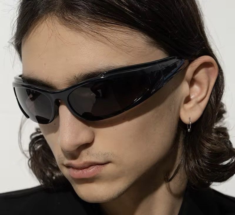 Vintage Retro Y2K Fashion Design Sunglasses Size ONE SIZE - 2 Thumbnail