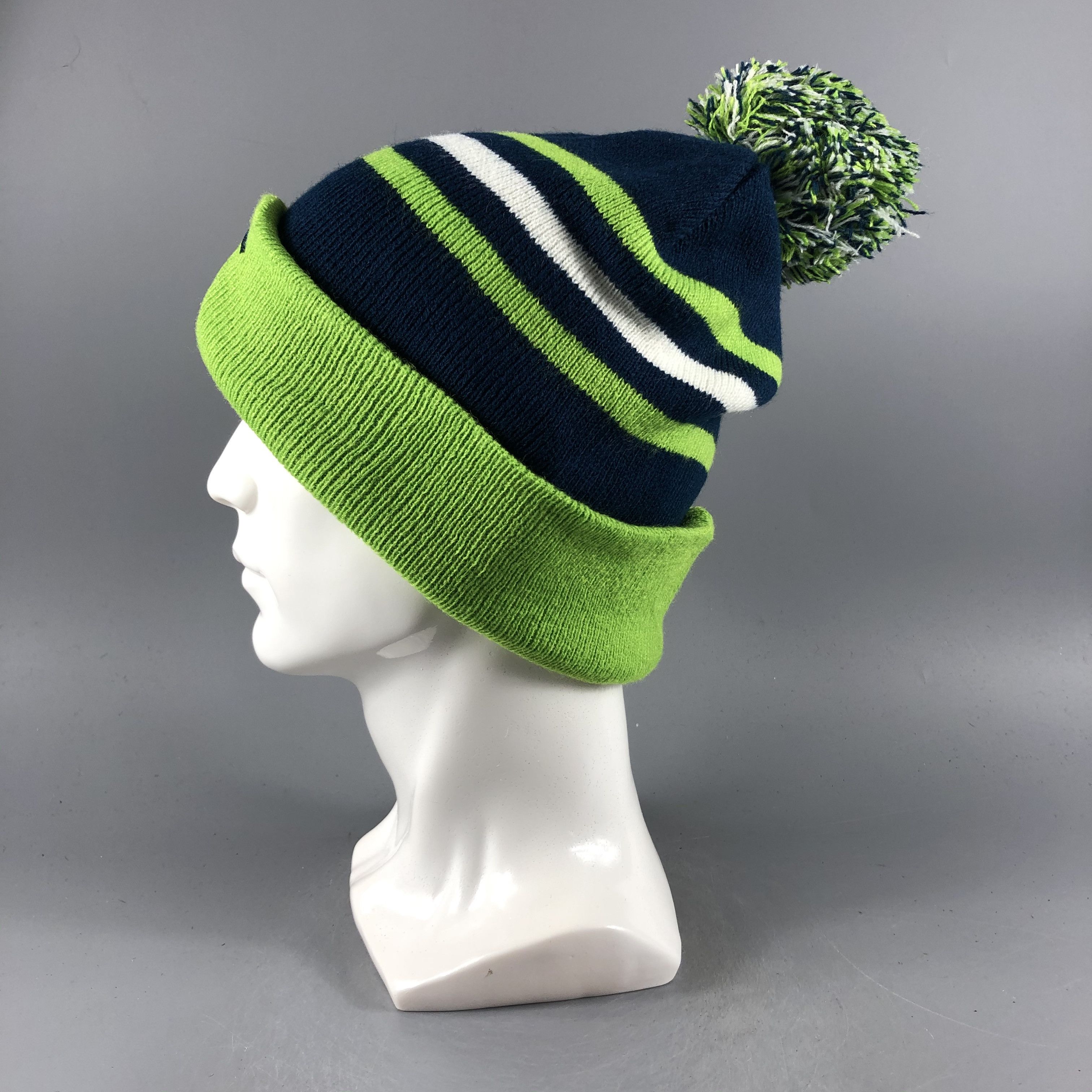 Japanese Brand × Vintage Yakult Swallows Bobble Beanie Snow Hat Snow Cap -D758 Size ONE SIZE - 1 Thumbnail