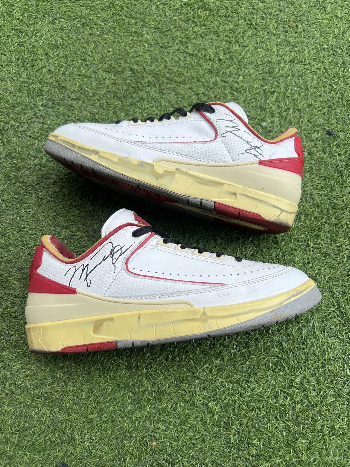 Jordan Brand × Off-White Off-white x AJ2 Low Retro Varsity Red DJ4375-106 Size US 10 / EU 43 - 2 Thumbnail